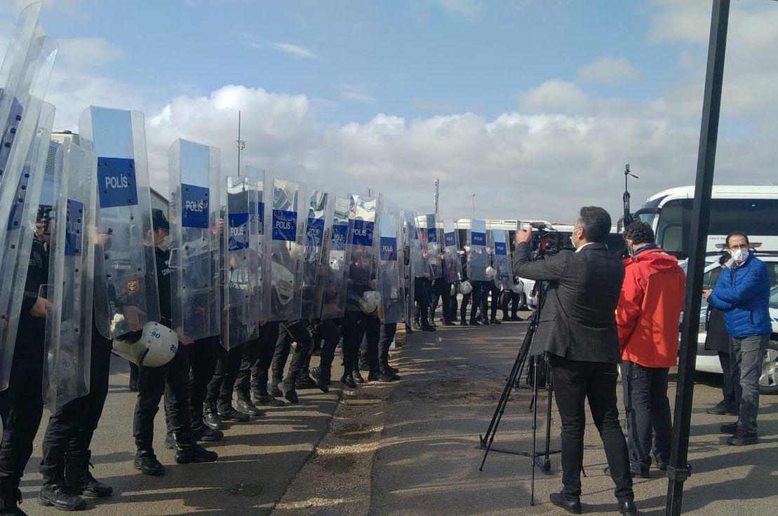 Halk TV üzerinden