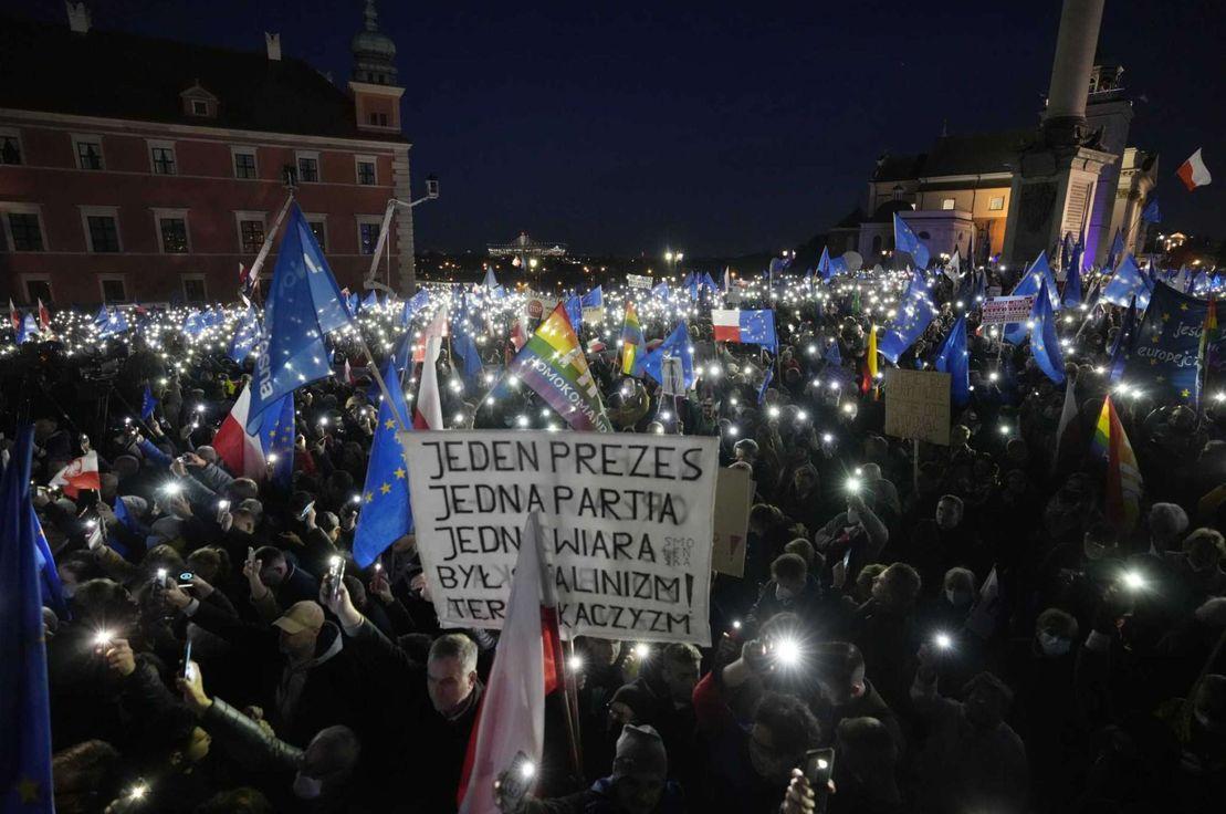 Czarek Sokolowski/AP