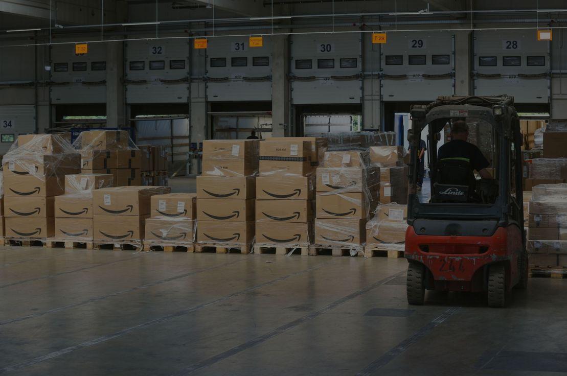 No:479 Amazon, 1 trilyon dolar değer kaybeden ilk şirket oldu.