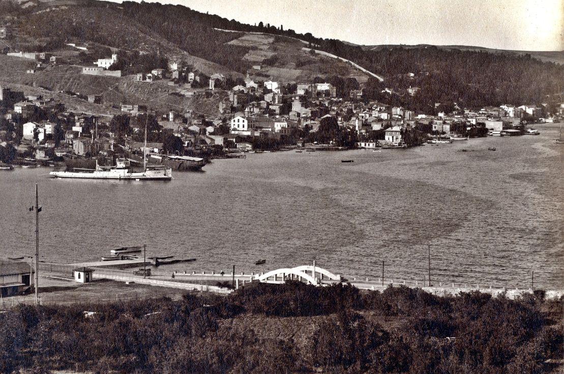 http://www.eskiistanbul.net/7477/buyukdere-1930-lu-yillar#lg=0&slide=0