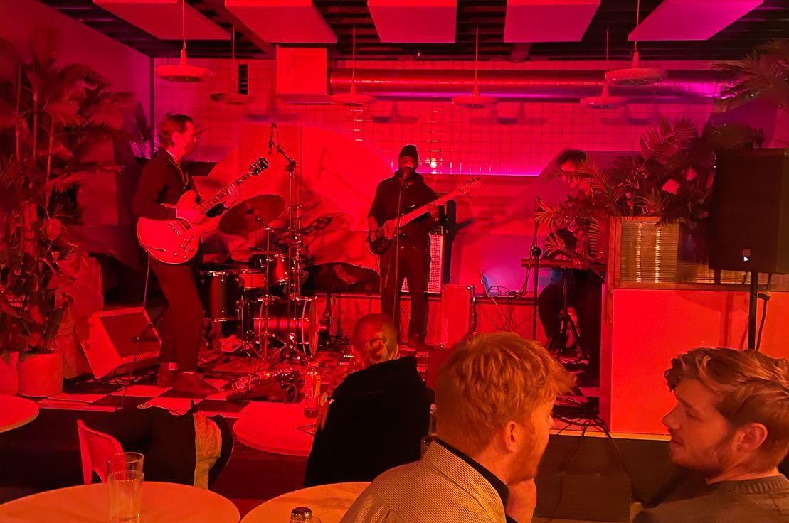 🎷Take the A train to a London rave