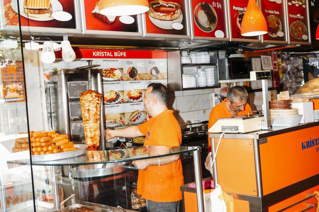 İstanbul büfeleri: Kristal Pangaltı. Fotoğraf: Deniz Sabuncu