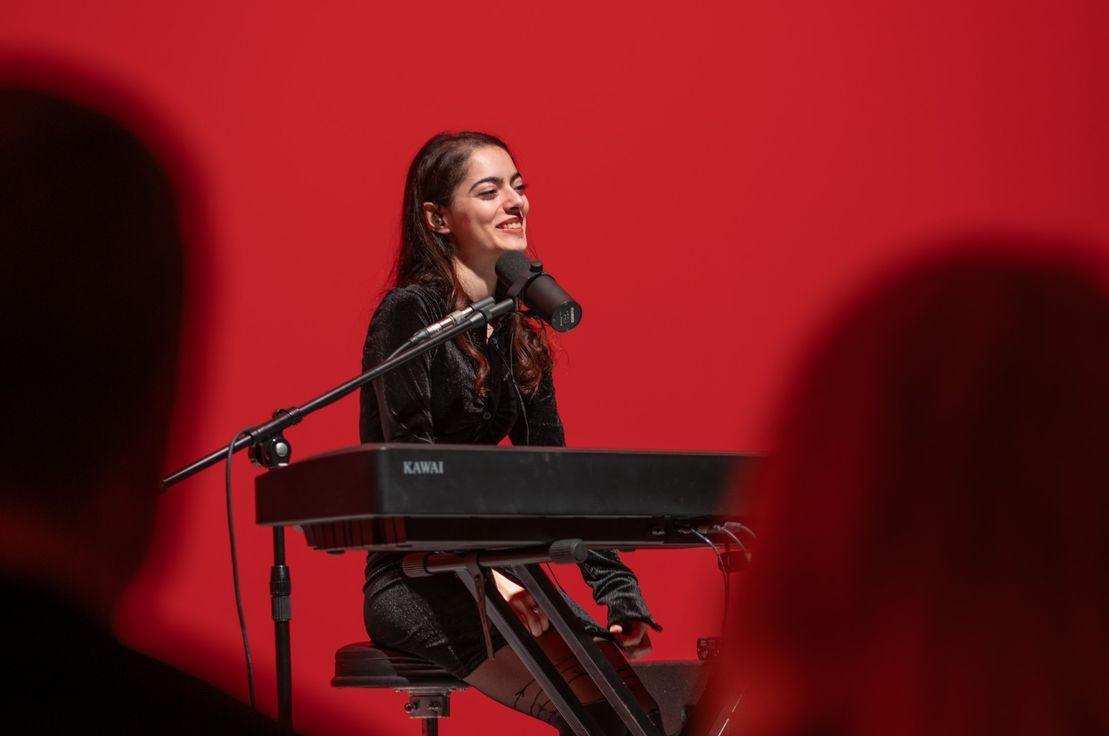 🎹 The Future is Bright, Açık Hava Meyhanesi