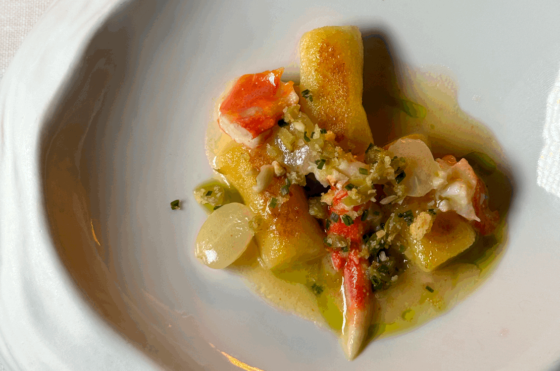 Maçakızı'ndan: Yengeç eti, gnocchi, olgunlaşmamış üzüm, koruk suyu tereyağı. Fotoğraf: David Egui