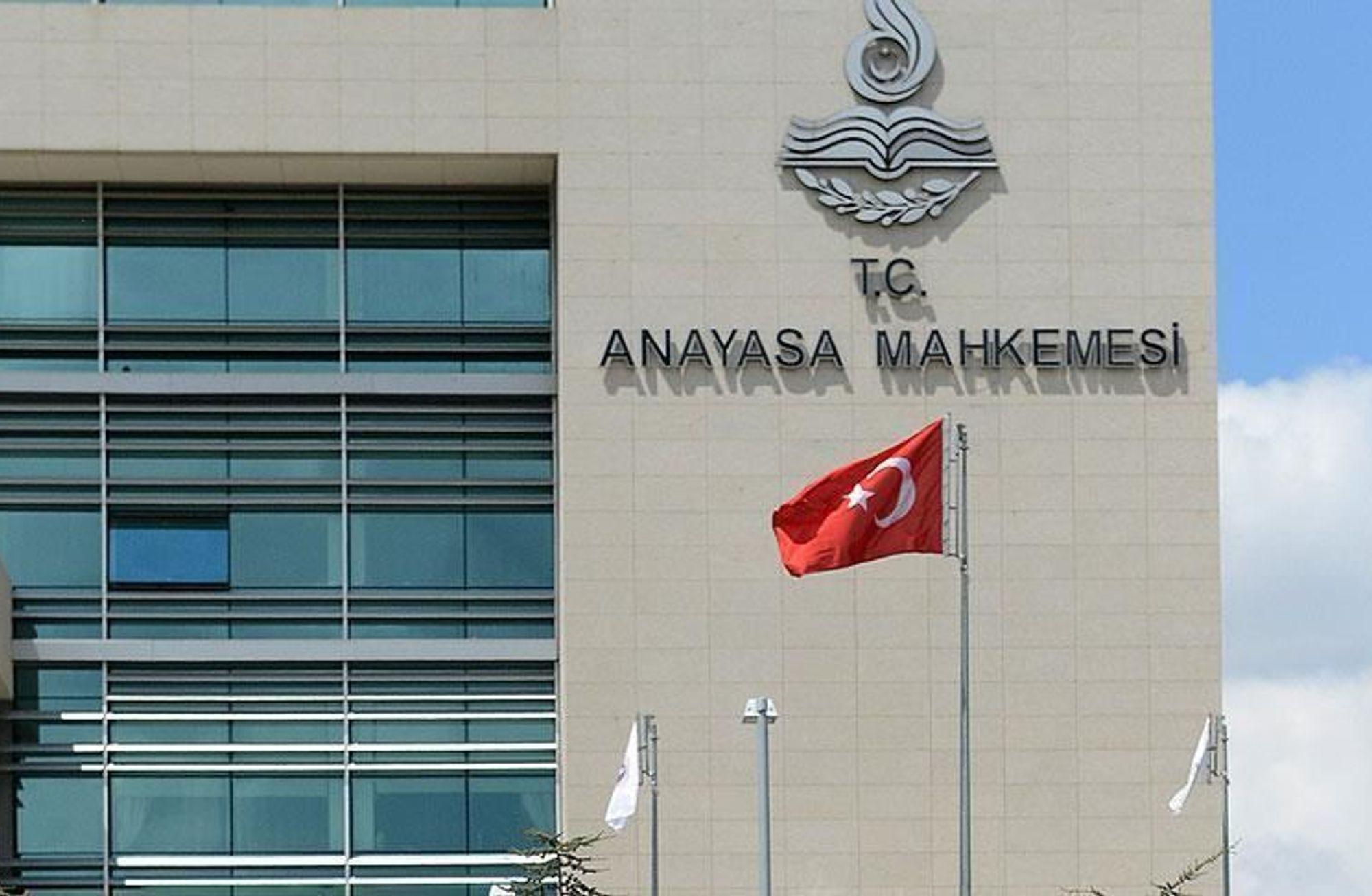 Kara yollarında yürüyüş