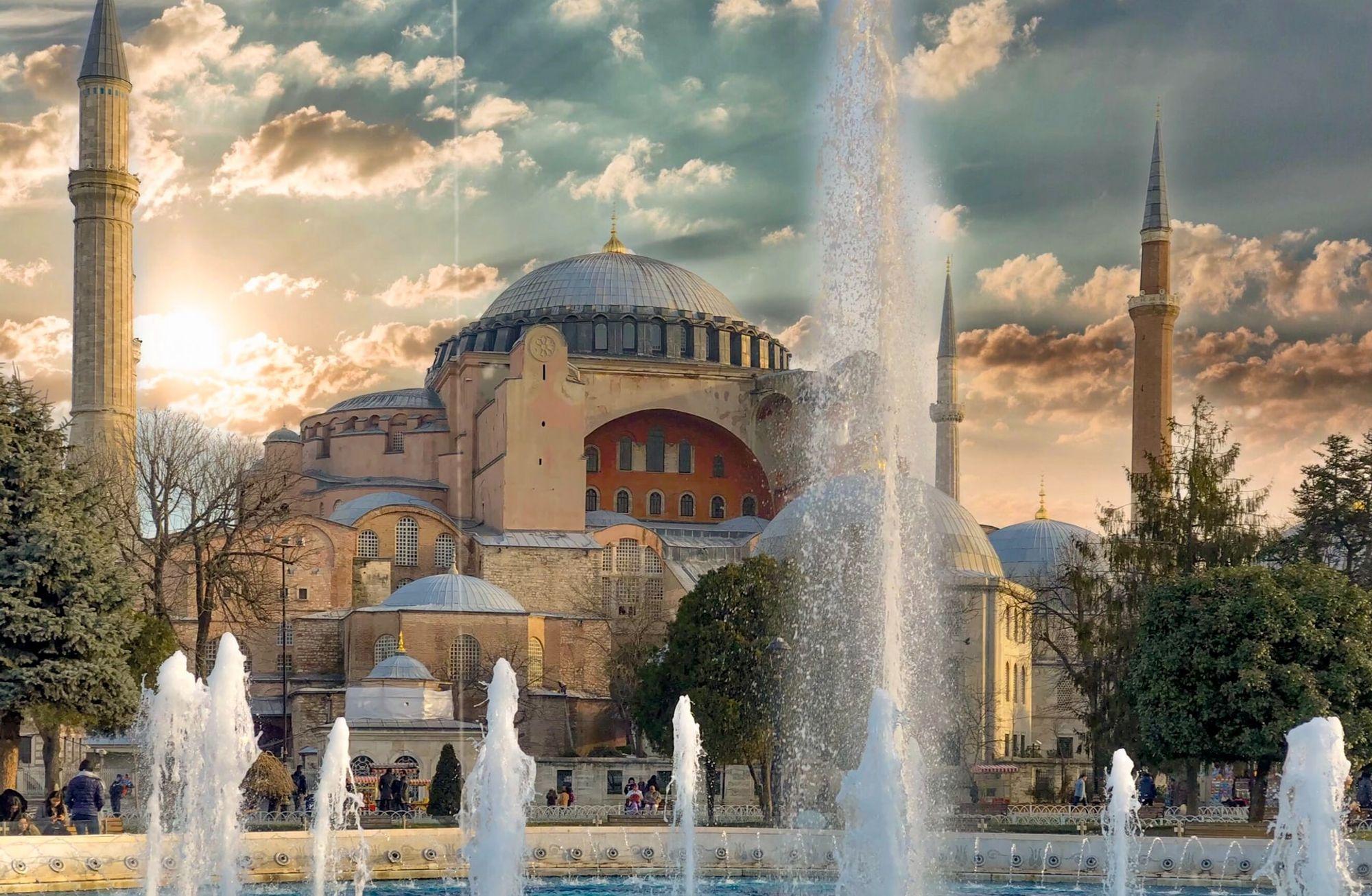 Ayasofya'nın yeniden cami oluşu