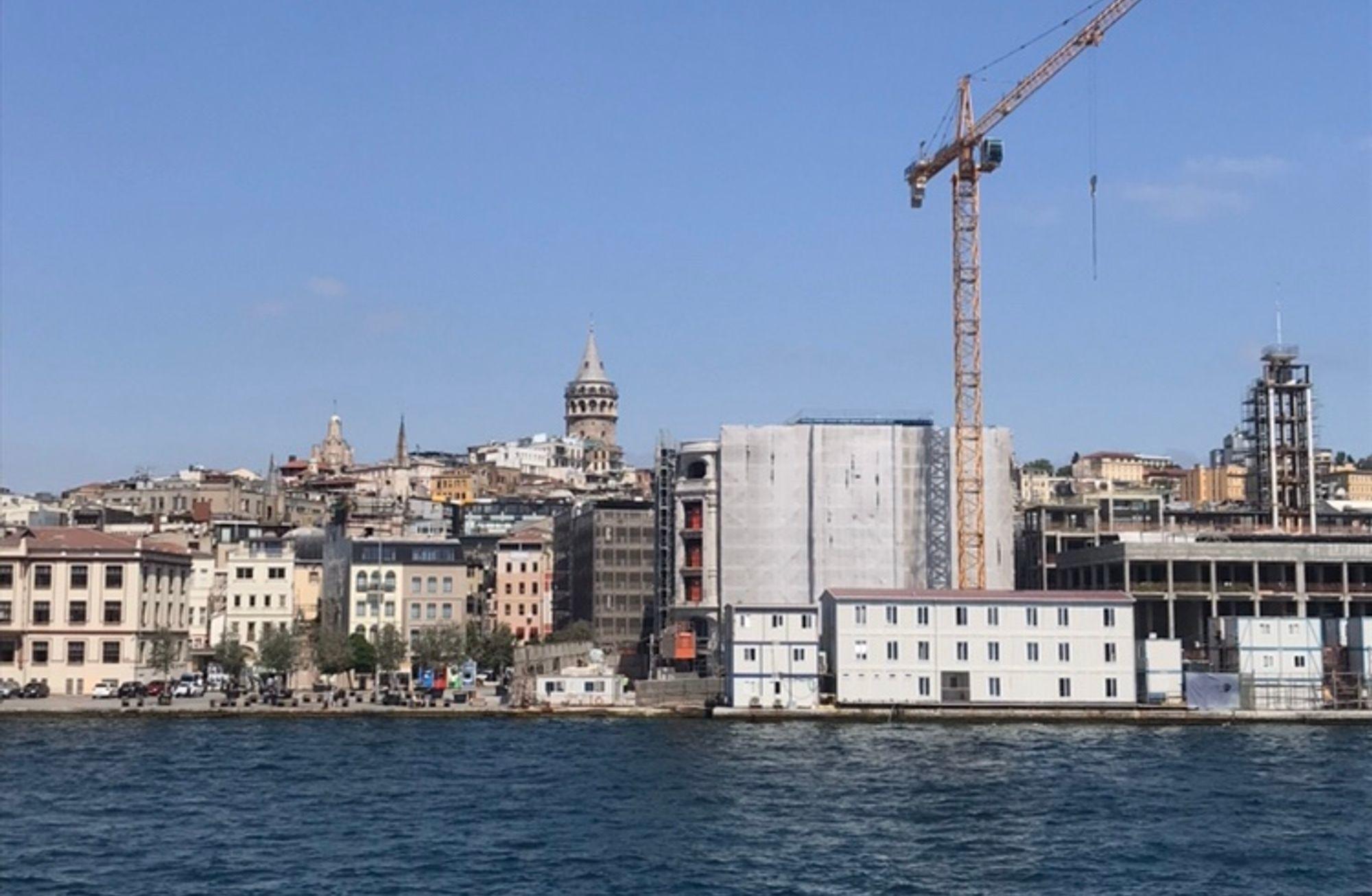 Beyoğlu hakkında sözü olanlara... 