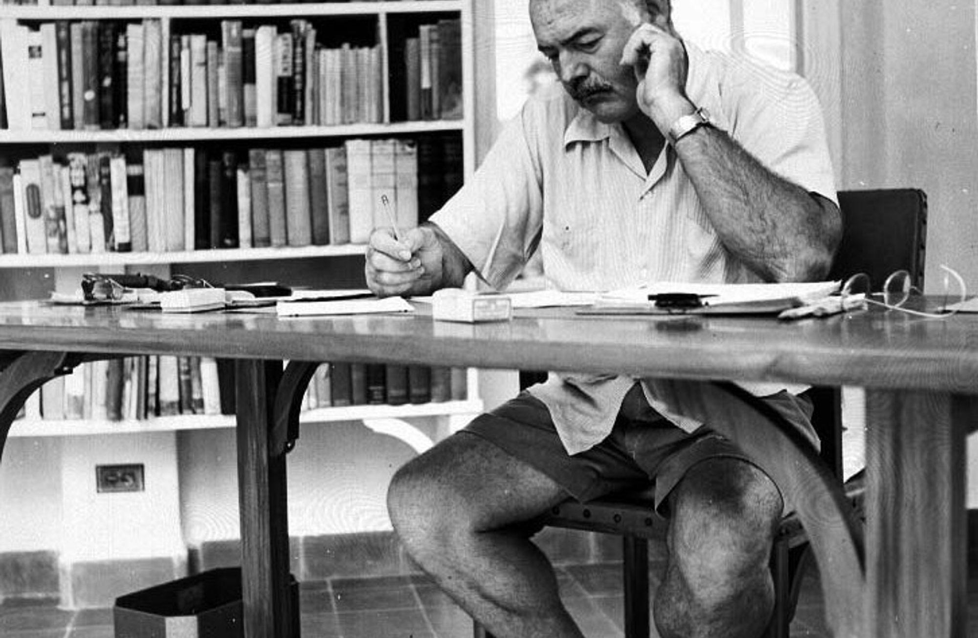 Kimdi Bu Ernest Miller Hemingway?