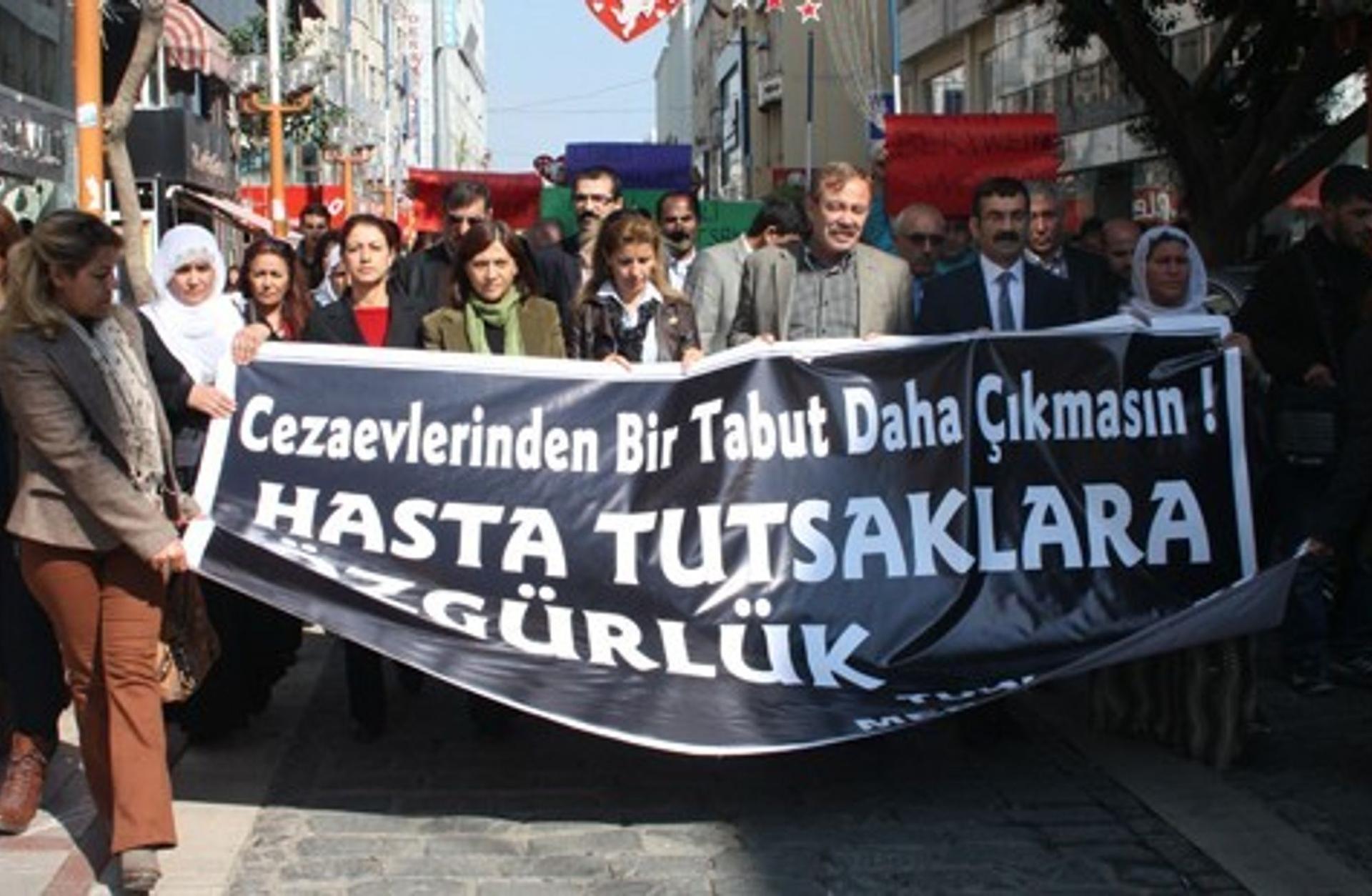 Hasta ve hapiste… Seslerini duyan var mı?