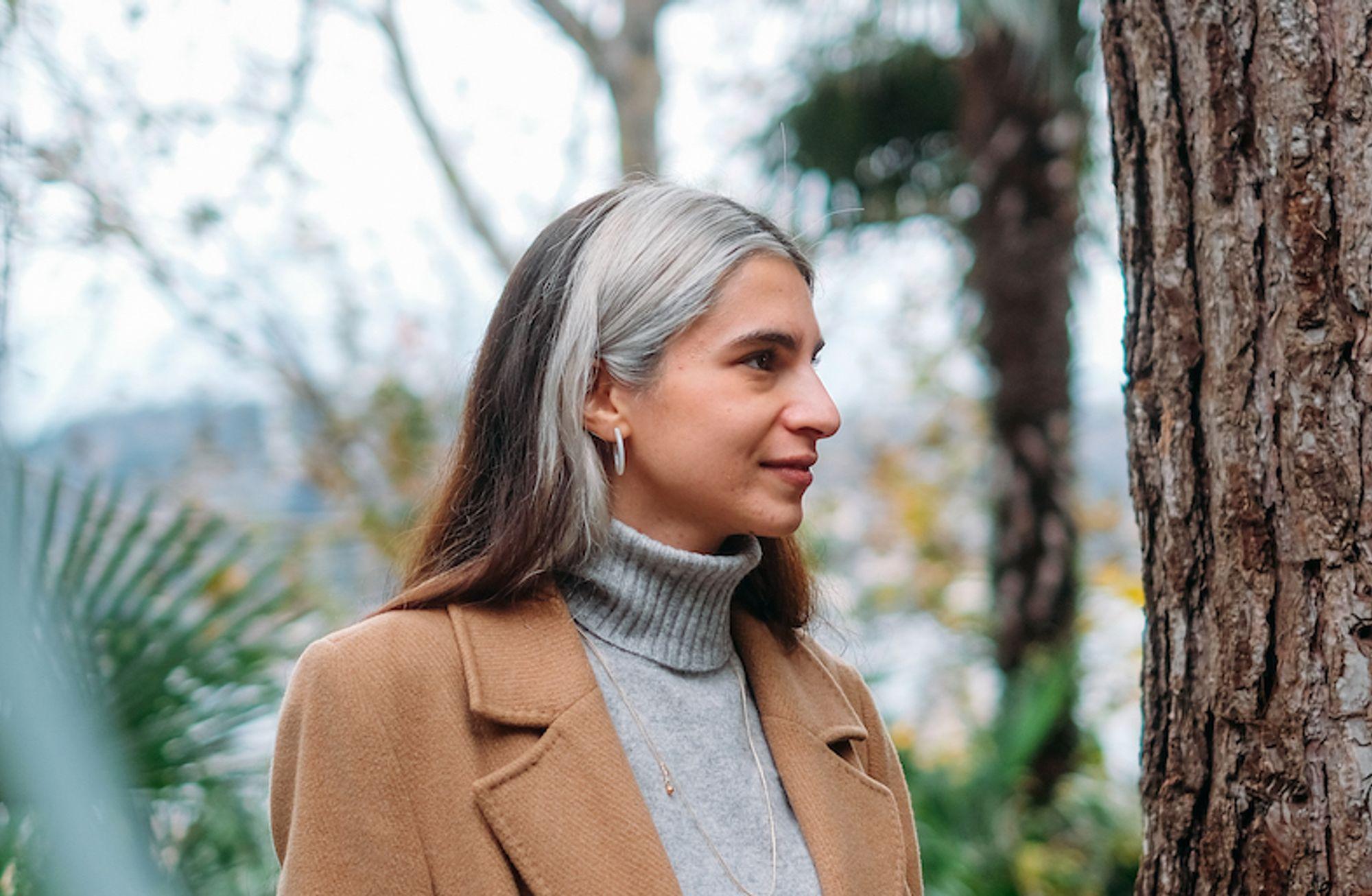 Rana Uludağ: “Türkiye’de sahnede olmak, beni burada tutmaya yetecek kadar güçlü bir his.”