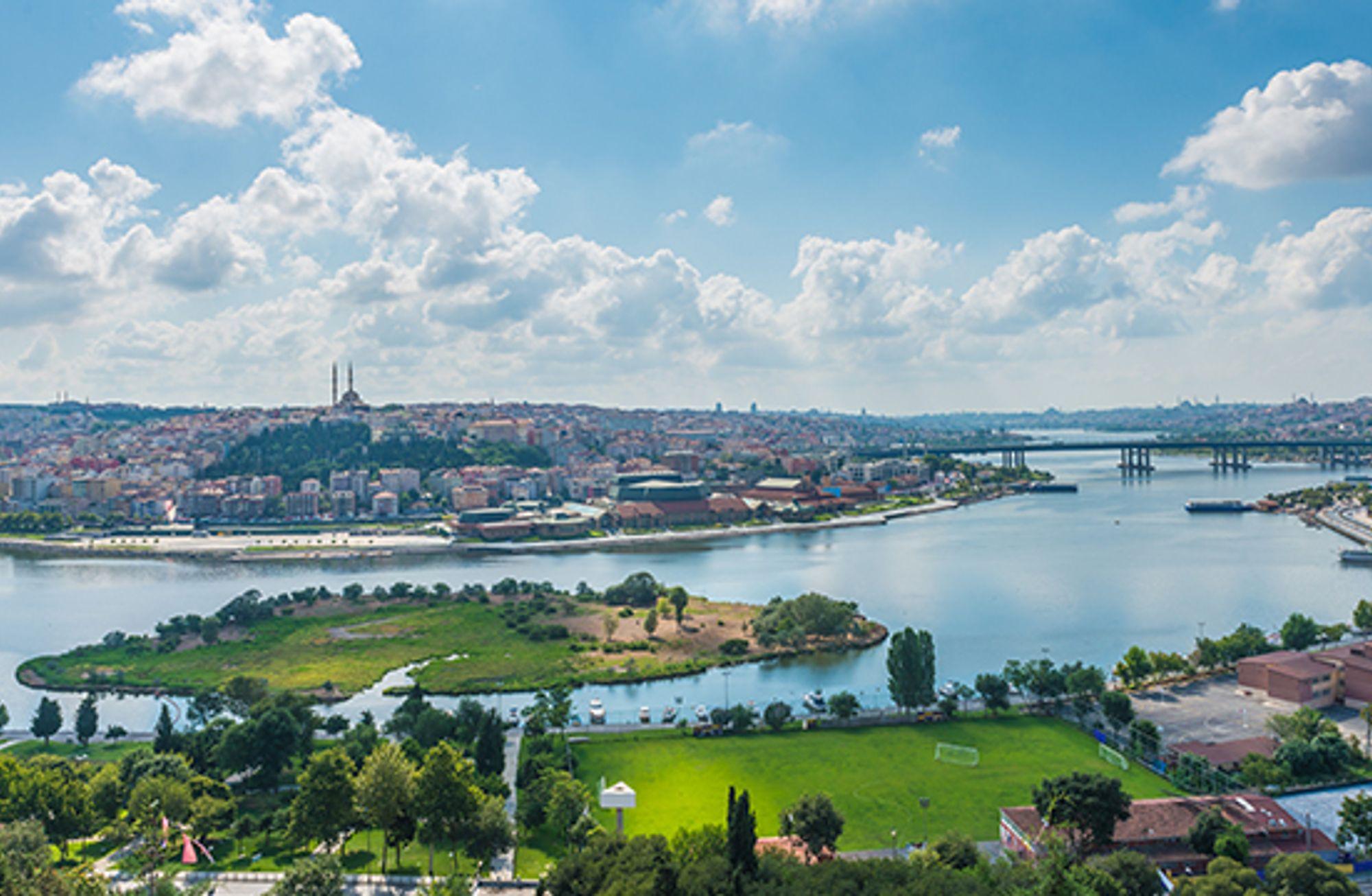 Bugünün yolu Haliç!