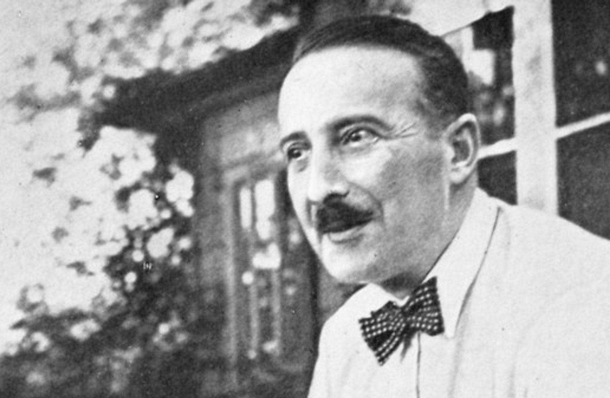 Tiyatronun Laneti