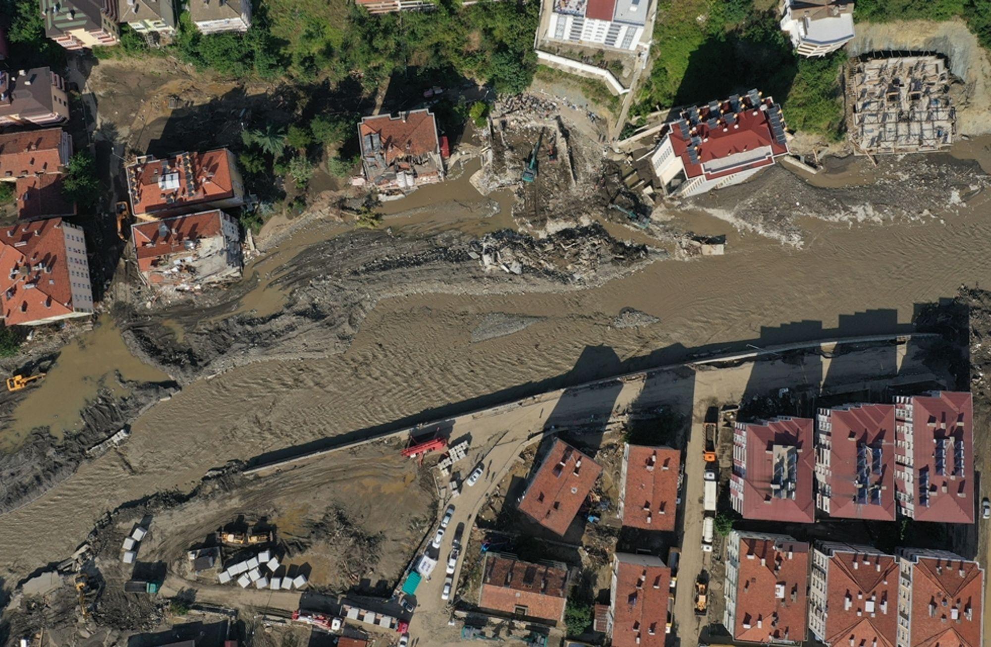 Karadeniz'de sel felaketinin etkileri