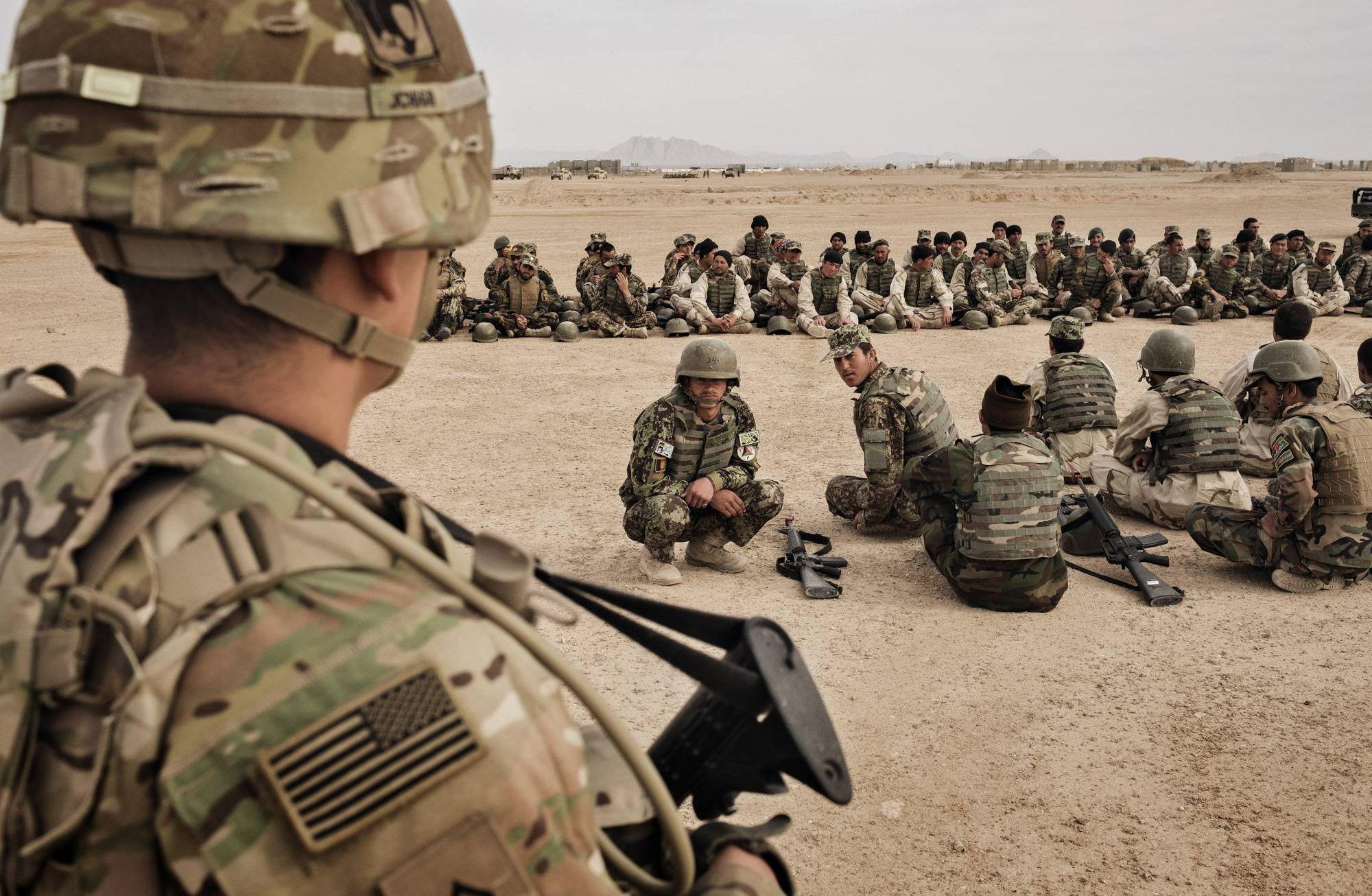 Afganistan ordusu neden ülkesini savunmadı?