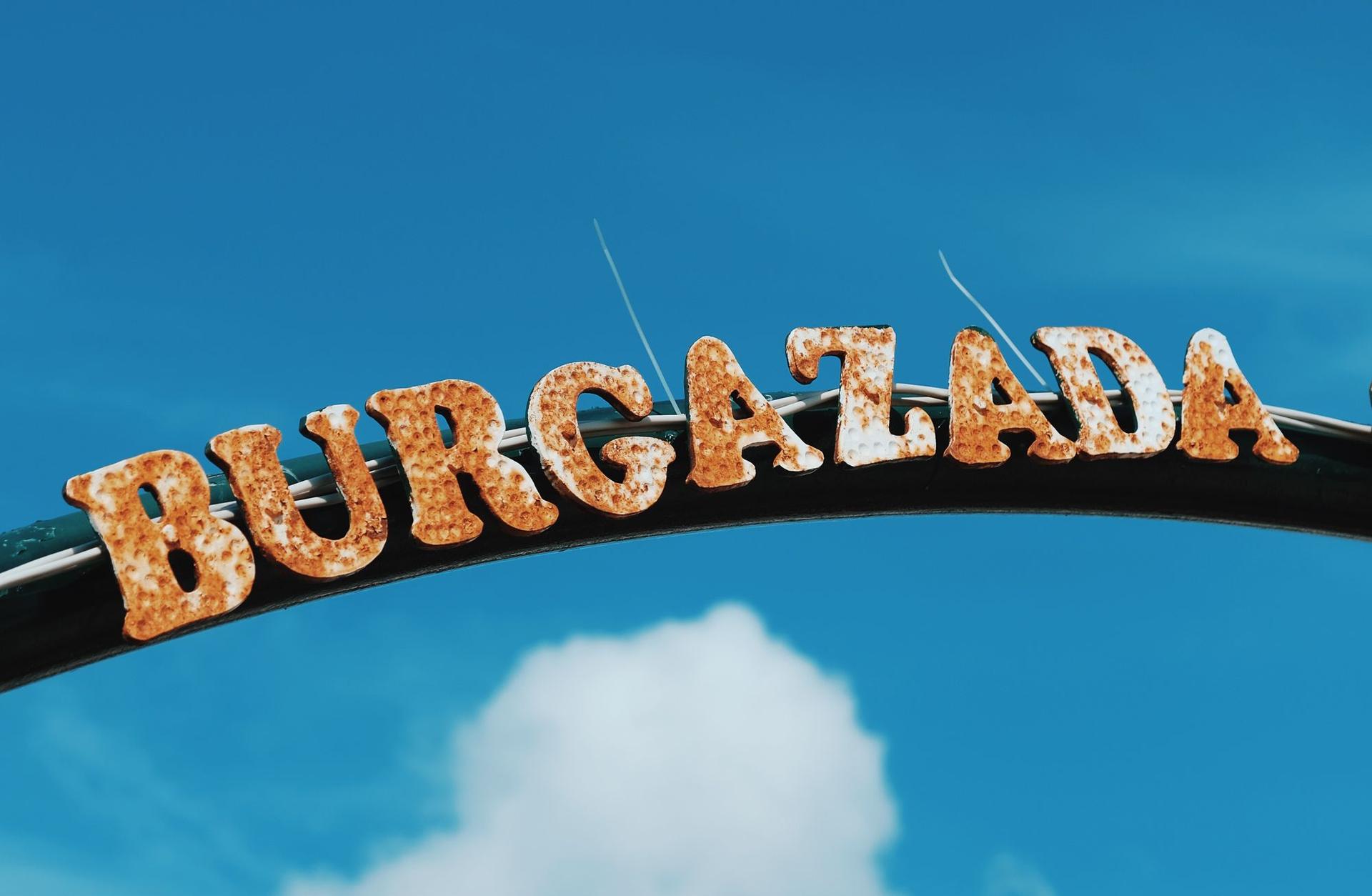 Burgazaada'da âdettendir
   
