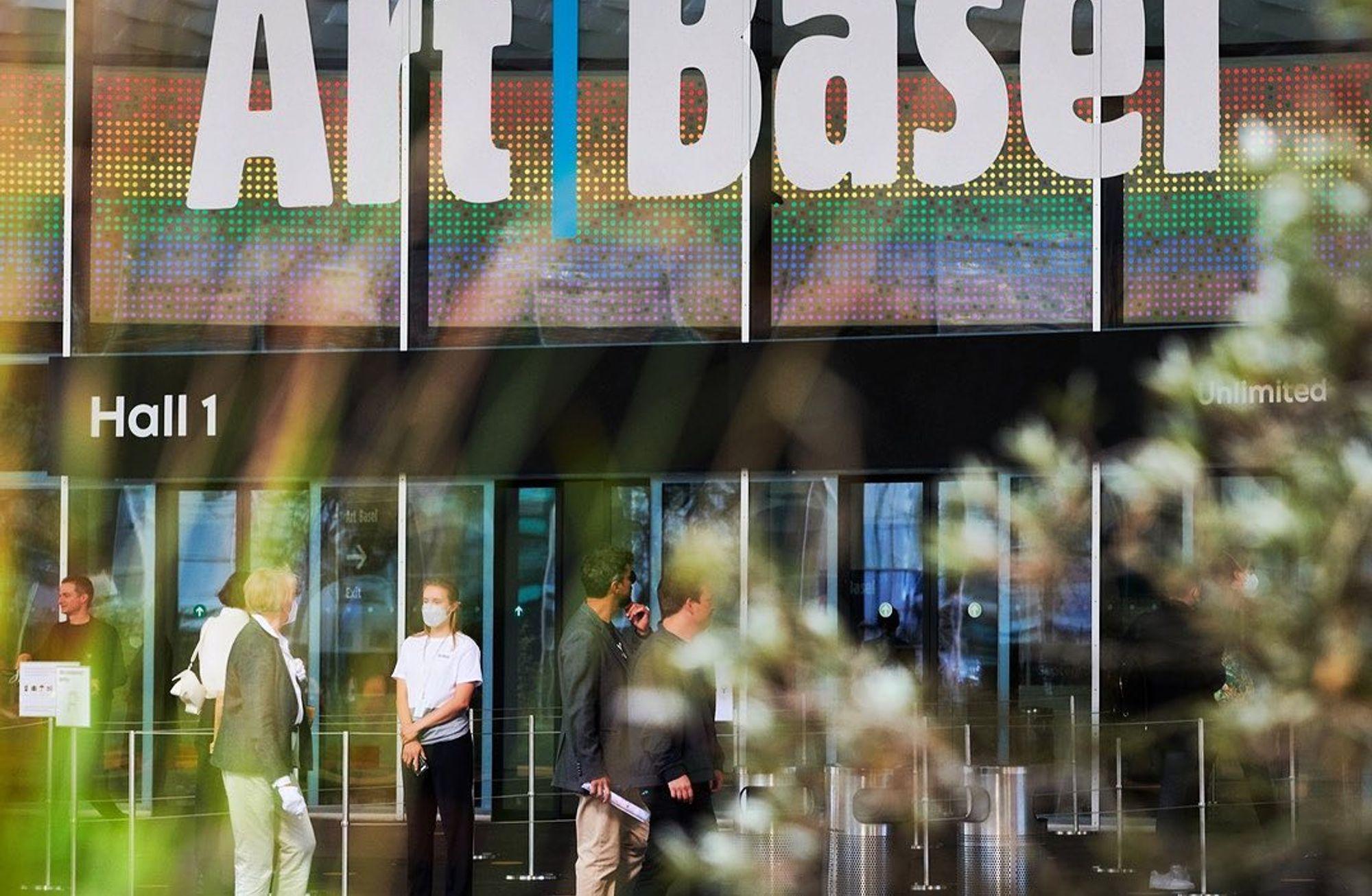 Art Basel iki yılın ardından evinde