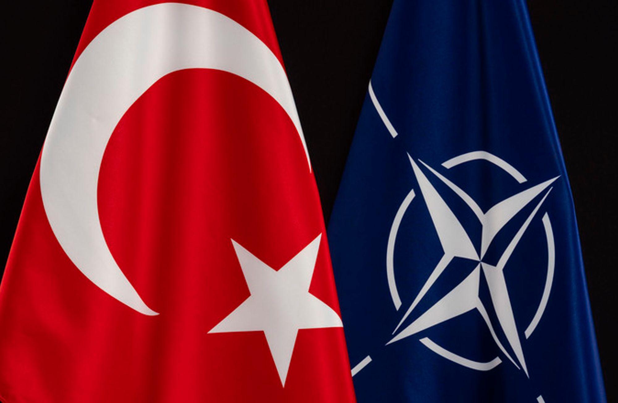 Akdeniz’de savaş çığlıkları… Bizim gündemimiz iç politika