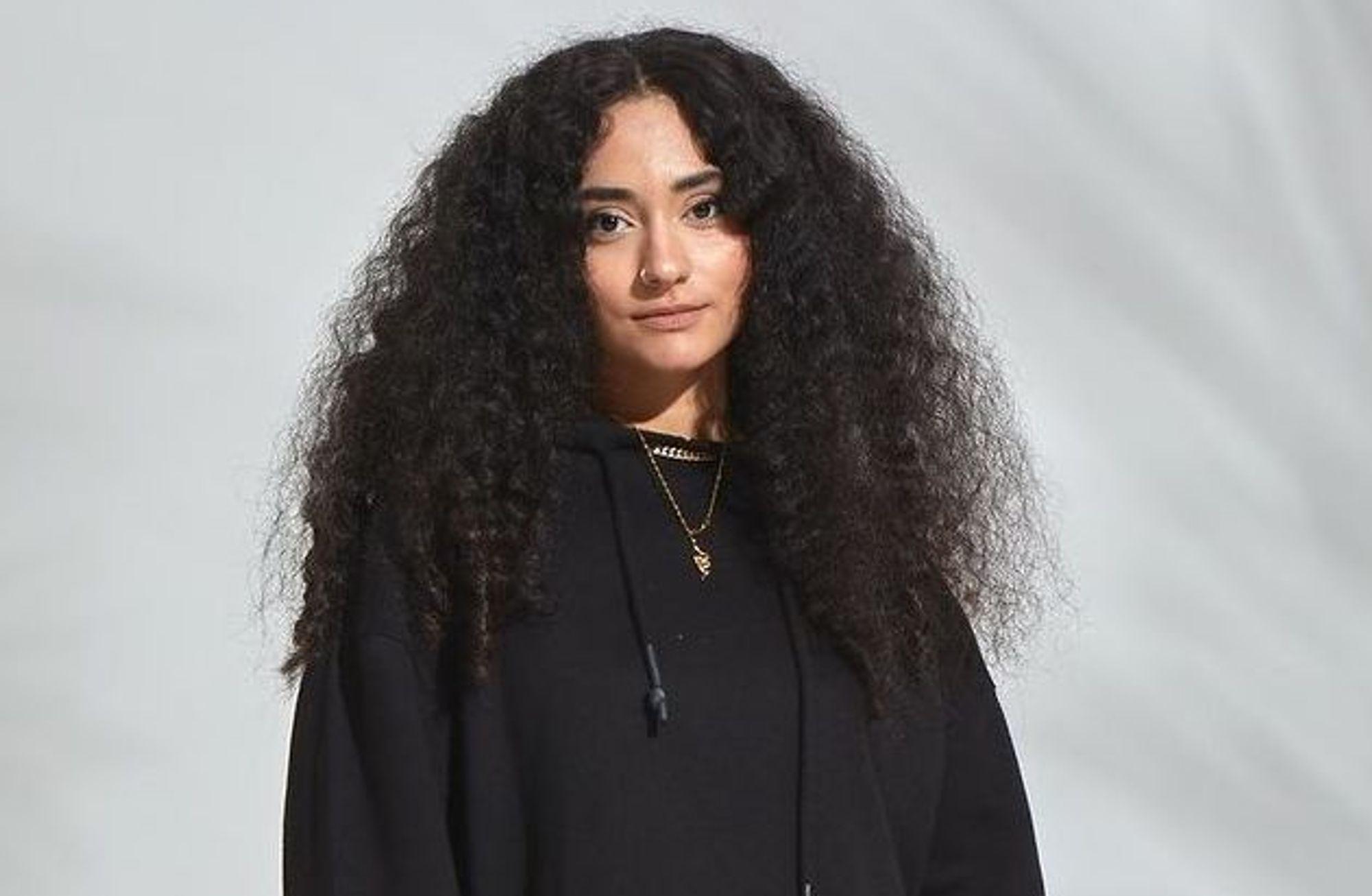 Sevdiğinin Peşinden: Simge Çetiner