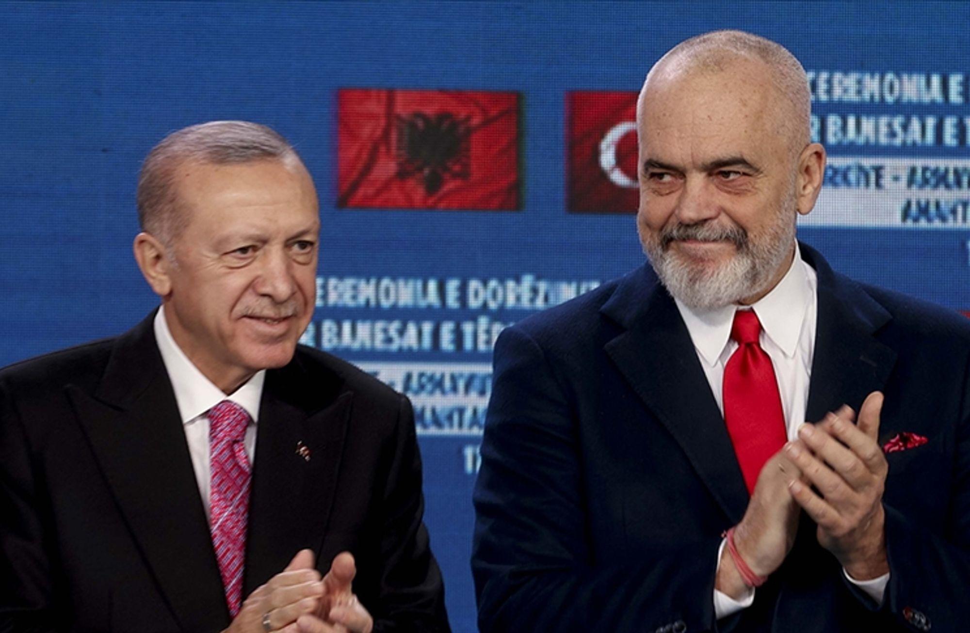 Erdoğan Arnavutluk'ta: Avrupa Birliği üyeliğine iki farklı duruş