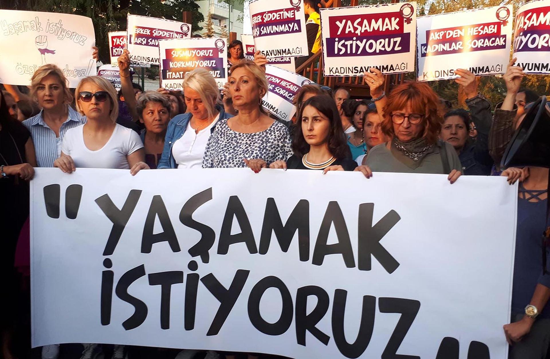 "Karanlığa hapsolmuş kadınlar"
