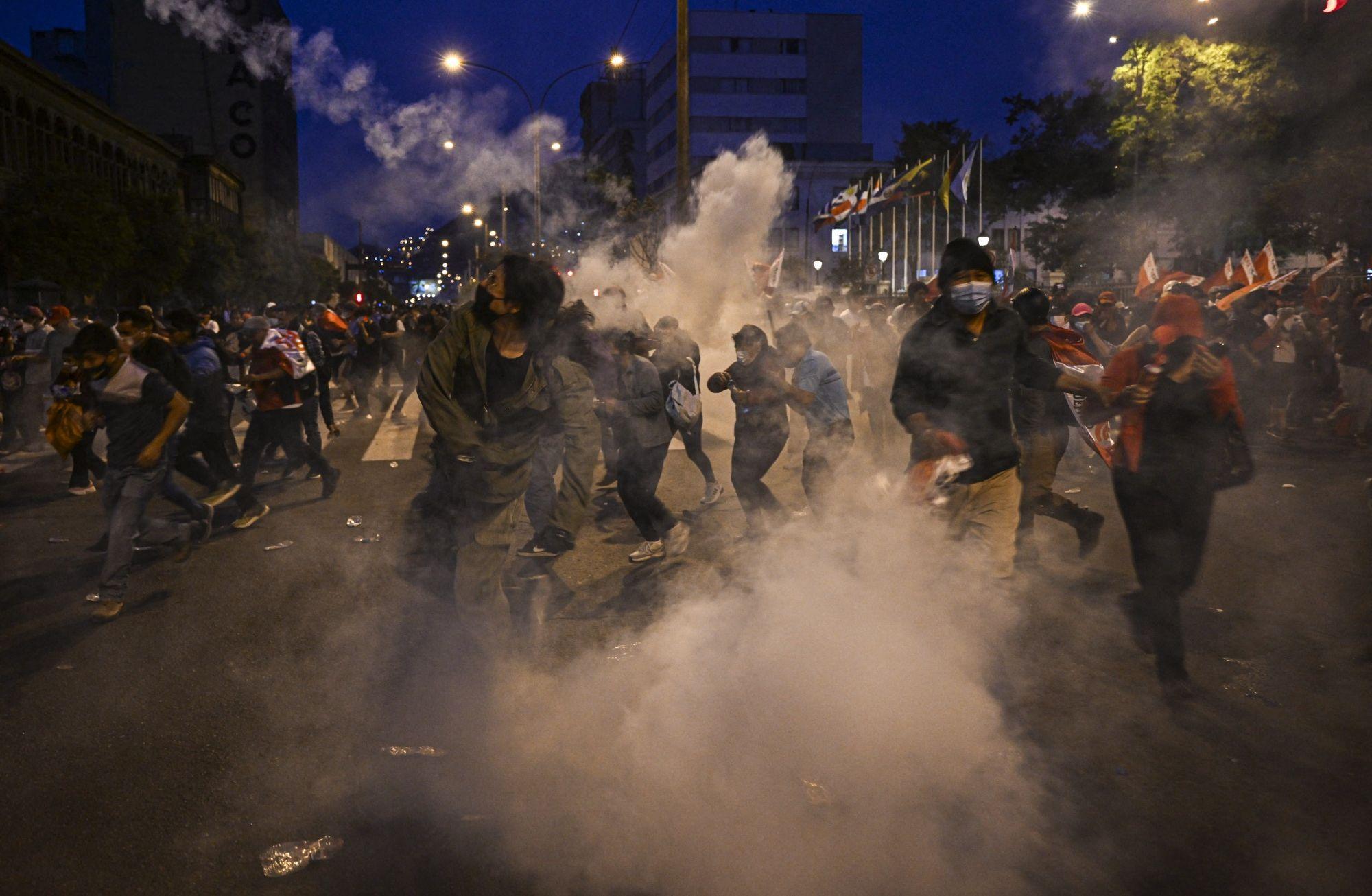 Darbe üstüne darbe: Peru’da neler oluyor?