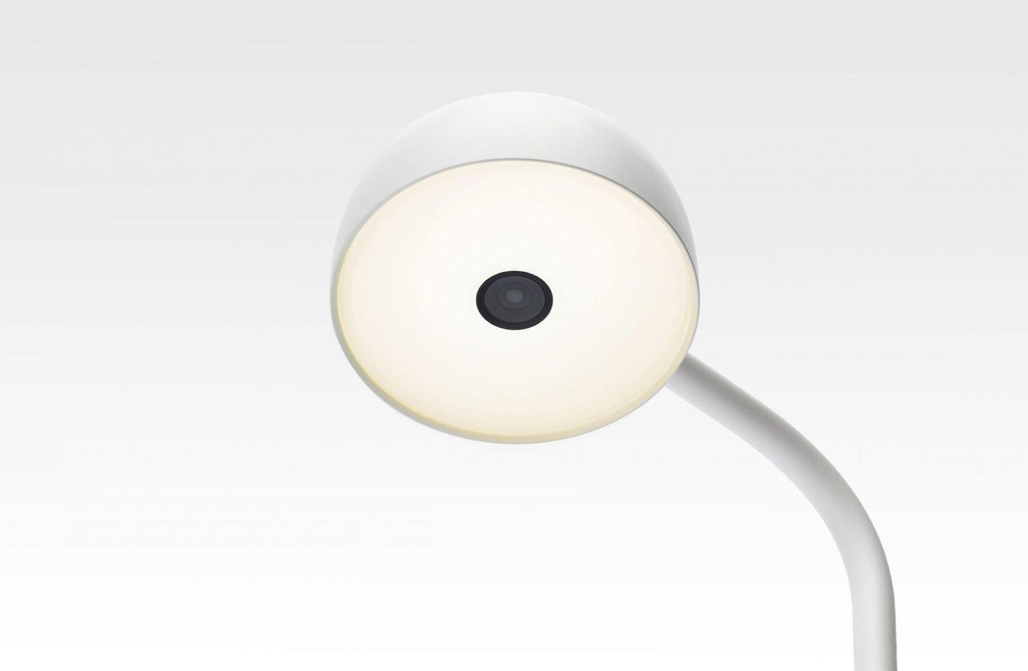 Clova Lamp