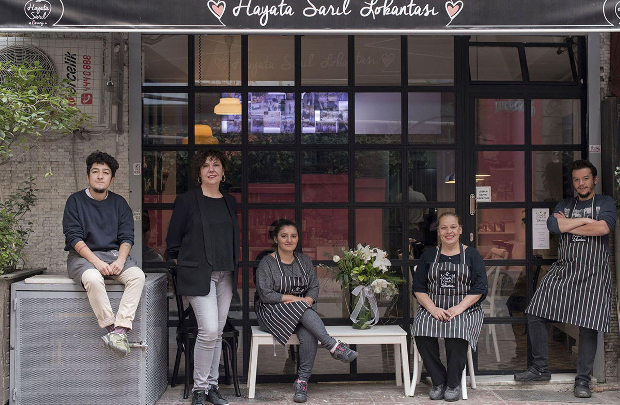 Hayata Sarıl Lokantası