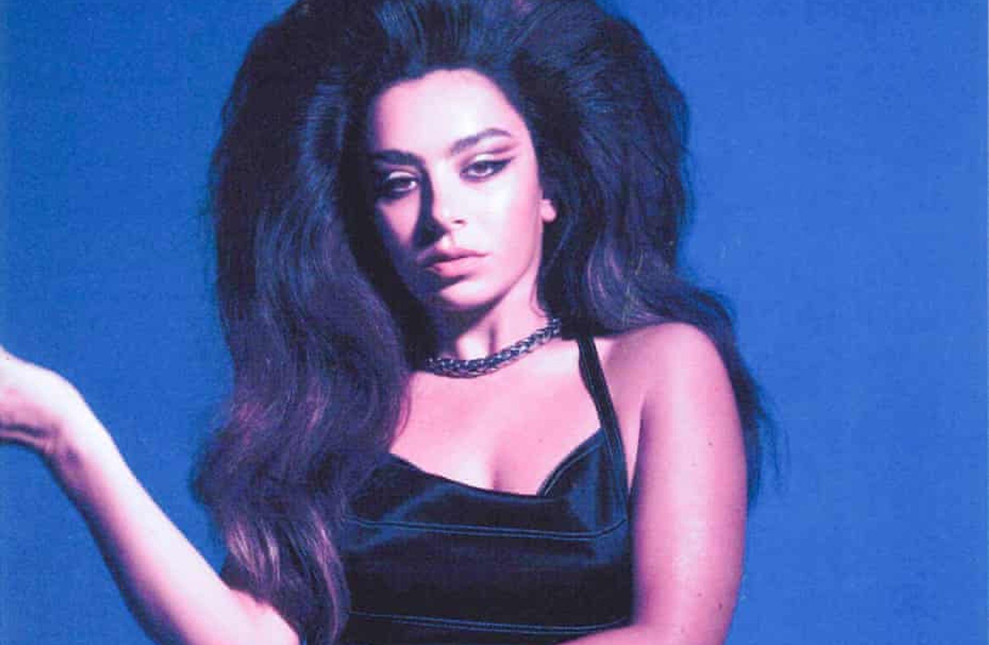 Charli XCX'in konuk olduğu şarkılar