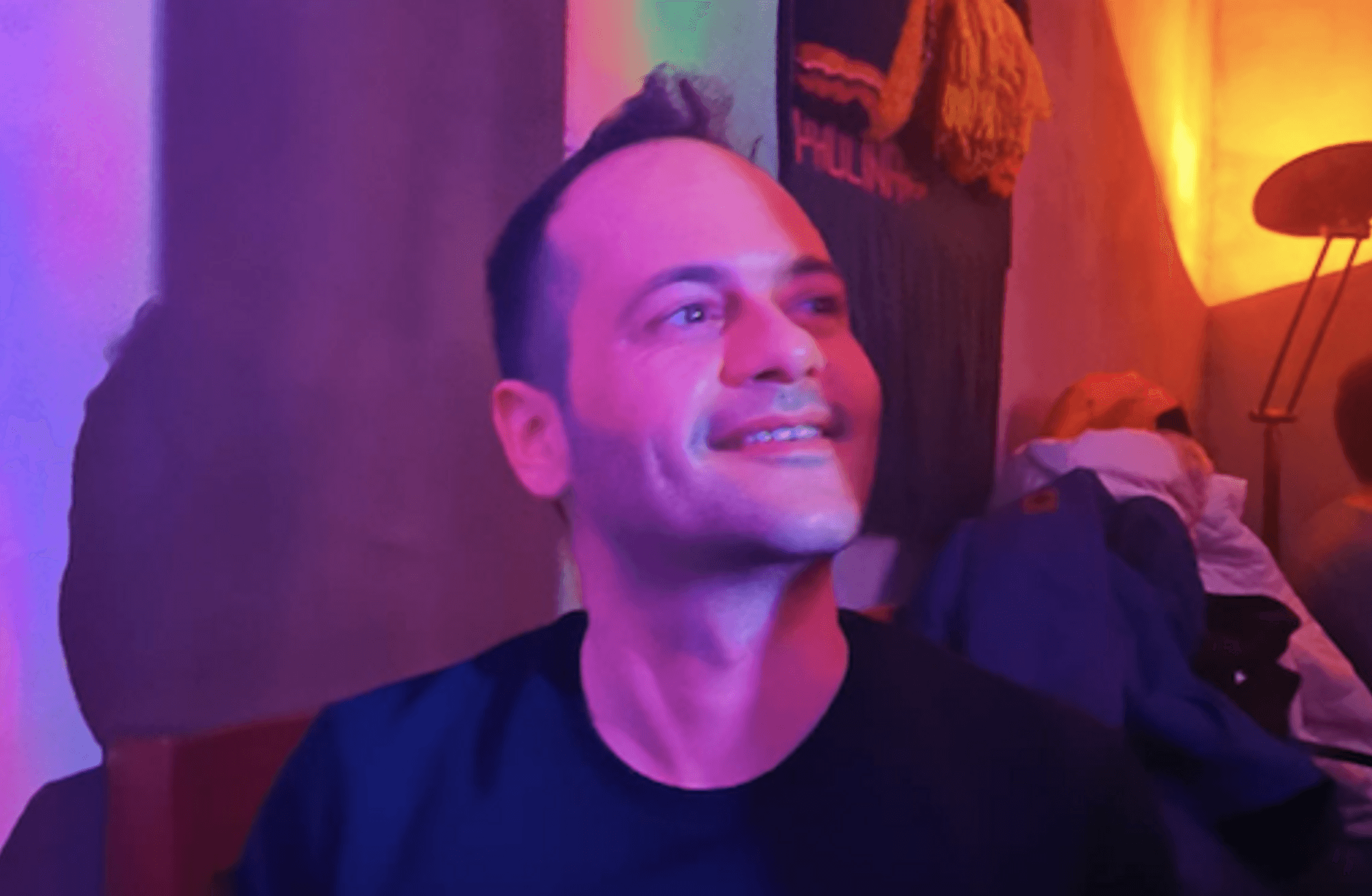 Kültür profesyoneli Nebi Cihan Çankaya ile Decol ve yeni metaverse projeleri Omnea'yı konuştuk.