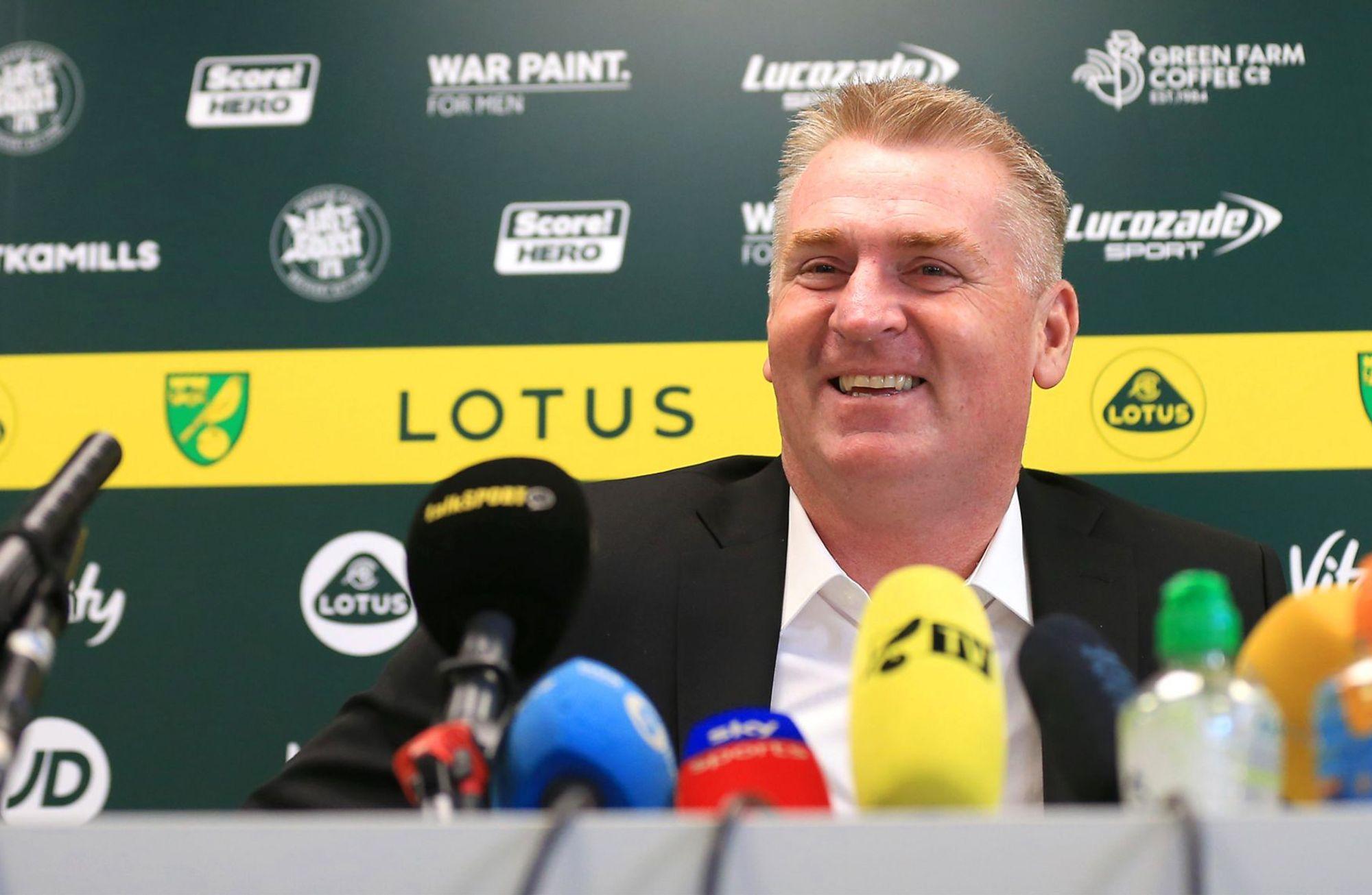 "Villa'nın beni kovmasına şaşırdım ama şimdi Norwich'e aşığım." Dean Smith 