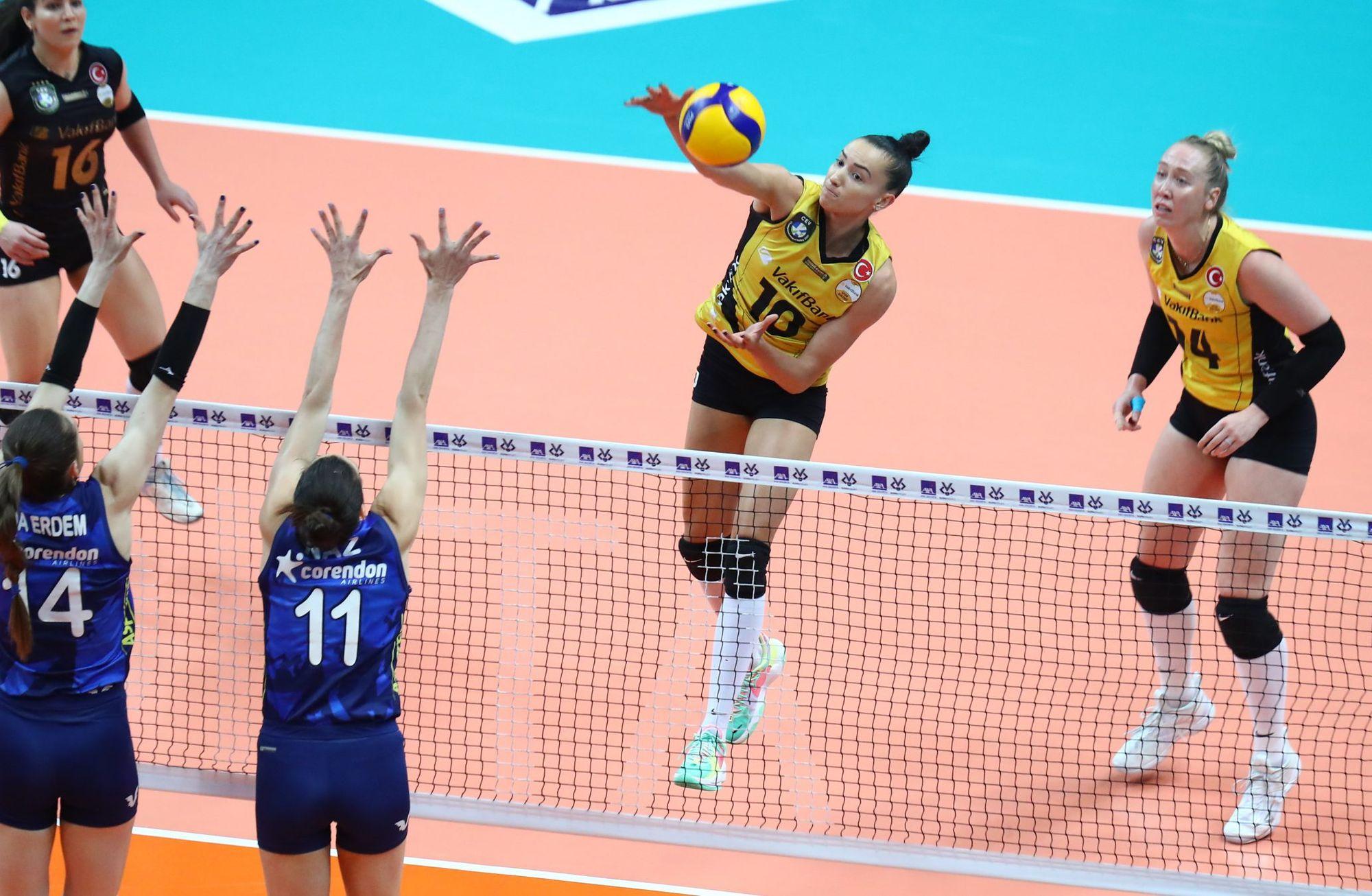 Voleybolda rallilerin en güzeli: VakıfBank-Fenerbahçe Opet Kupa Voley finali