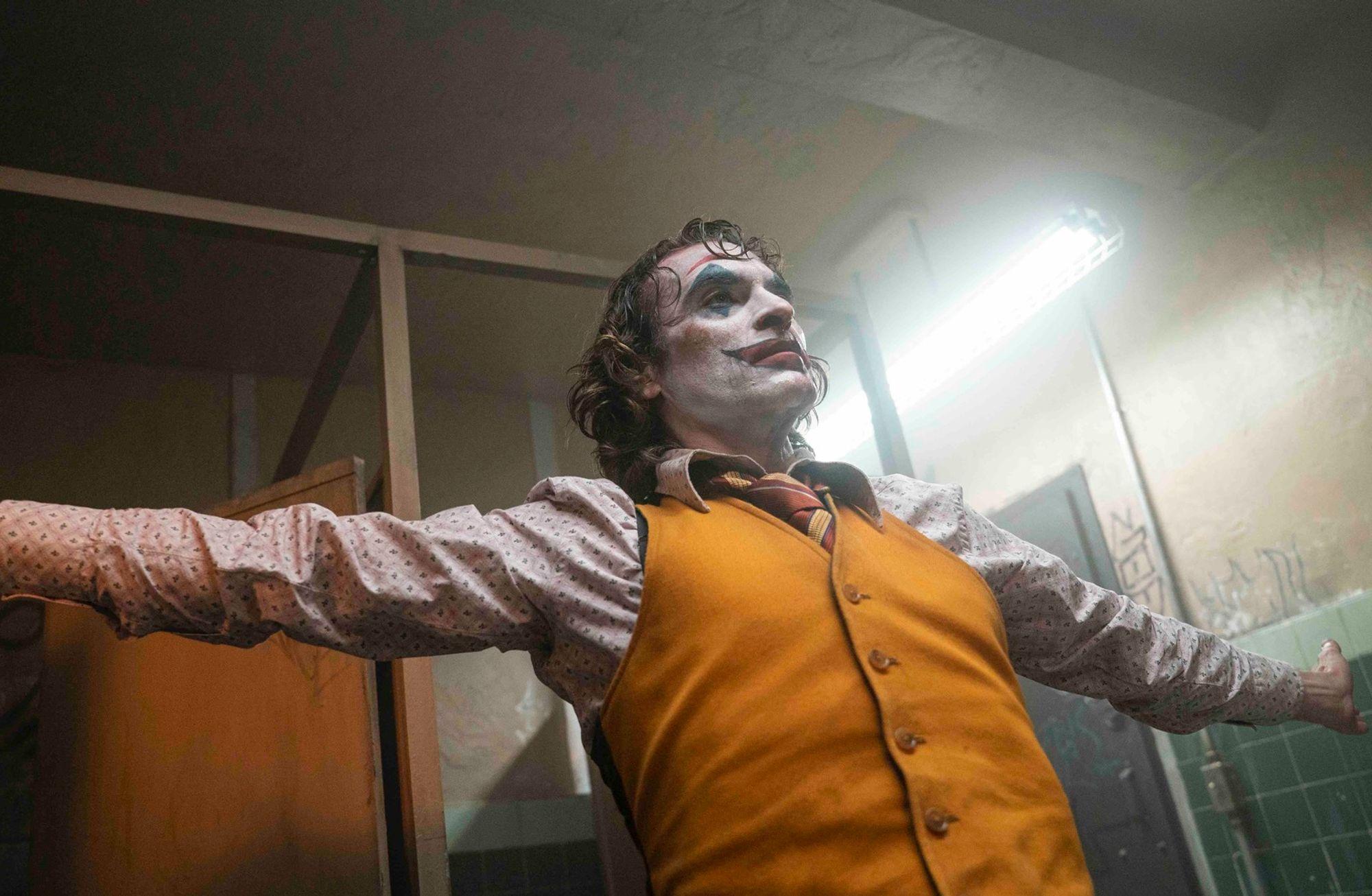 Toplama Bir Yapım, "The Joker"