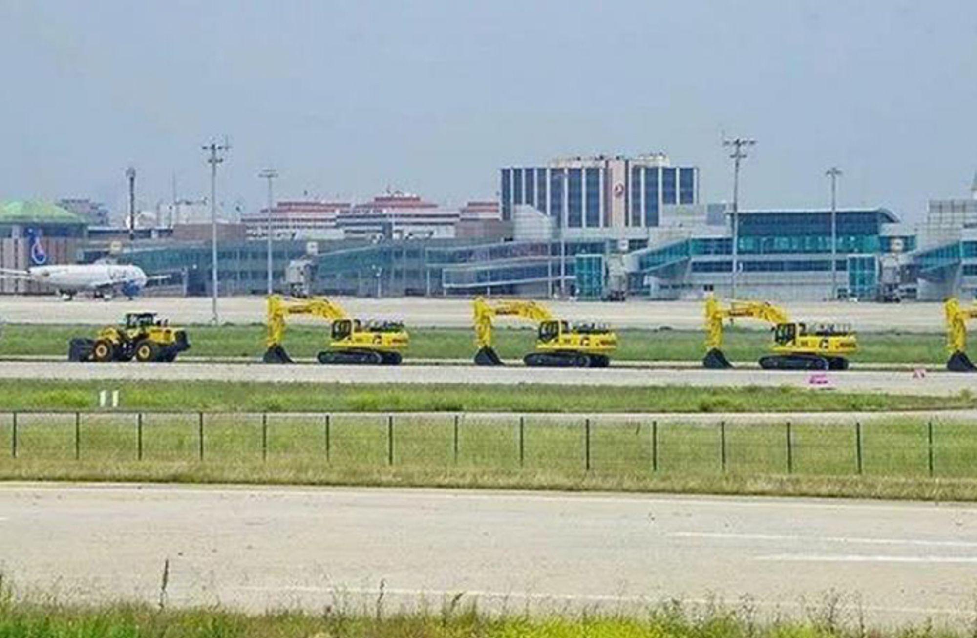 Atatürk Havalimanı yıkılıyor, CHP eylemde