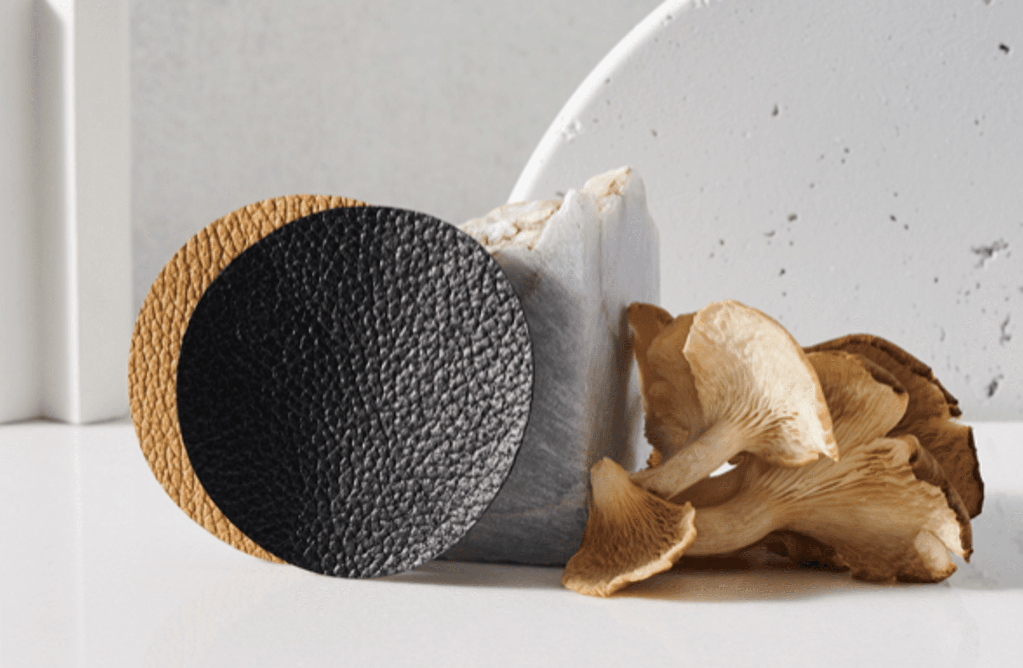 Mantardan Hermes Çantalar, Ananas’tan Nike Ayakkabılar