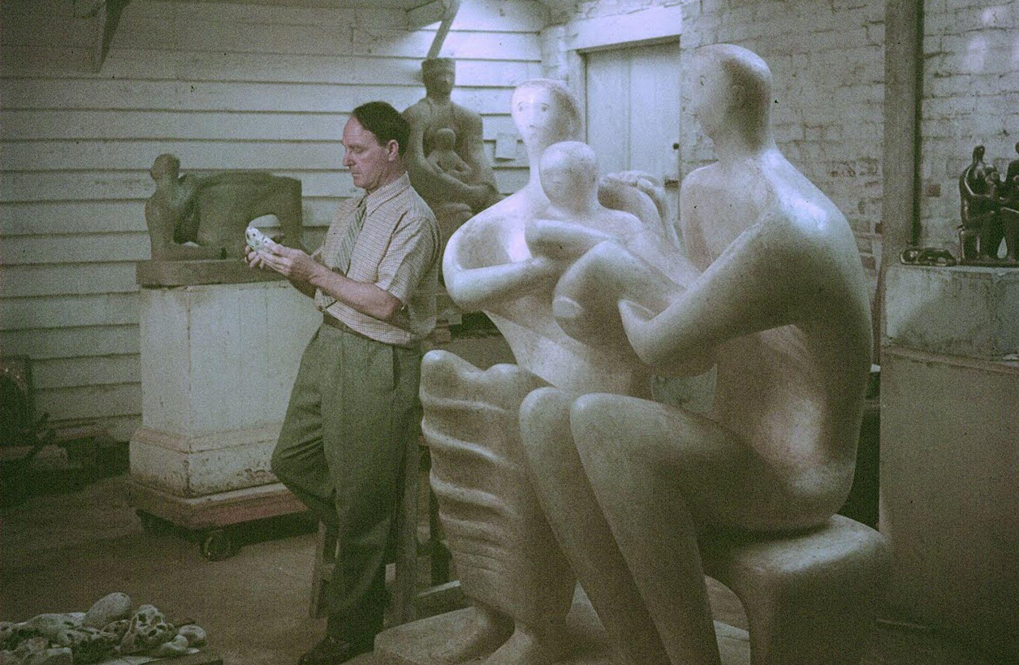Henry Moore ve Heykelleri