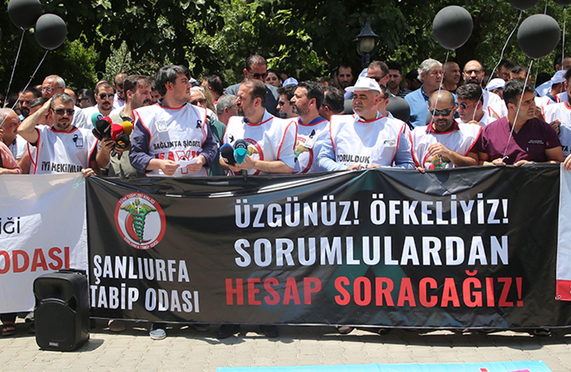 Avukat ve hekimlerin eylemi: "Sözün bittiği yer"