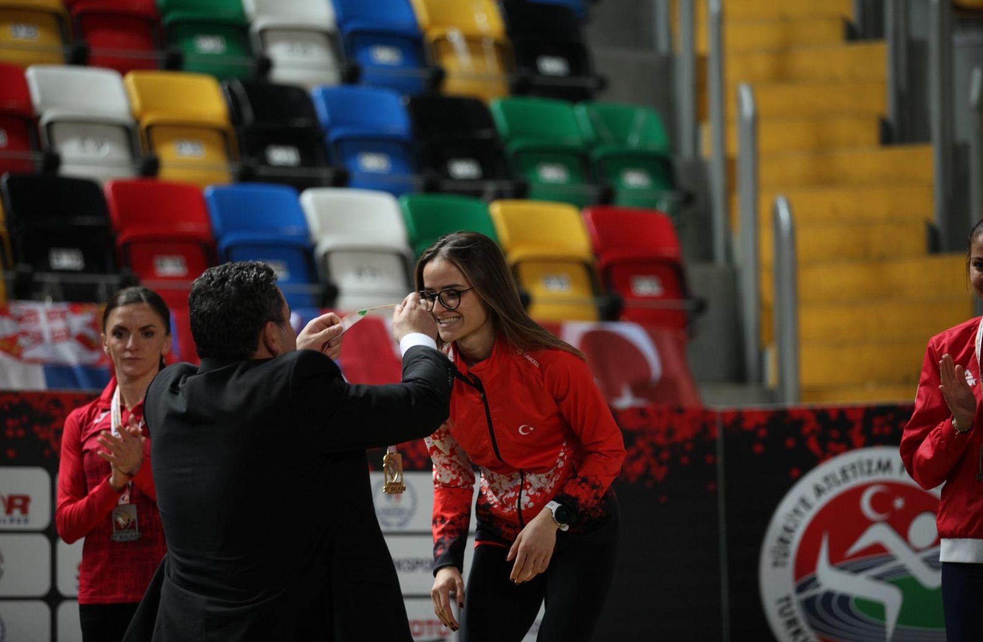 Şilan Ayyıldız: “2022'de birçok ilki tattım ve bu ilklerden en önemlisi, Dünya Atletizm Şampiyonası tecrübesi oldu.”