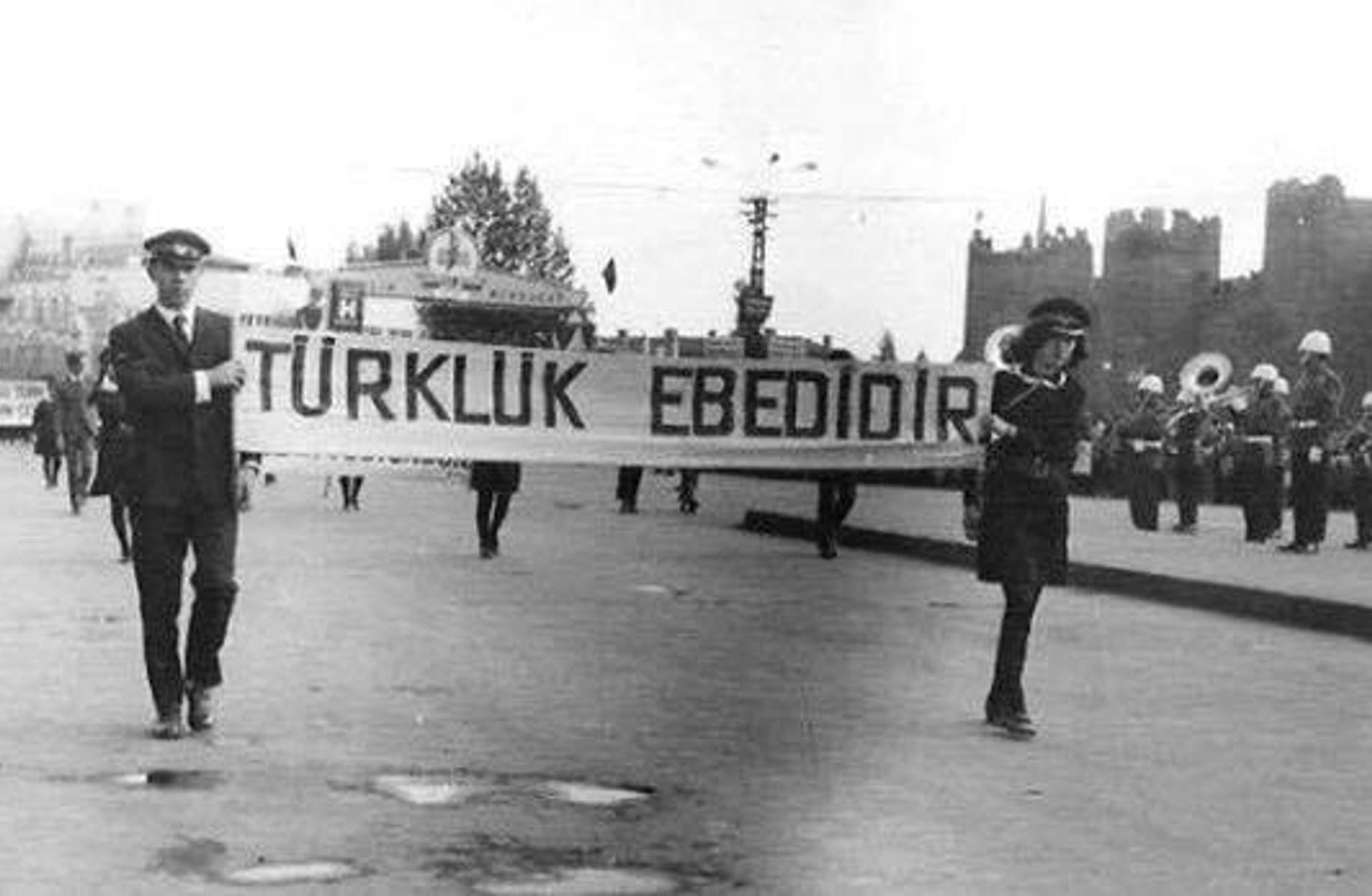 Doğuşundan bugüne Türk milliyetçiliği: Turancılıktan İslamcılığa