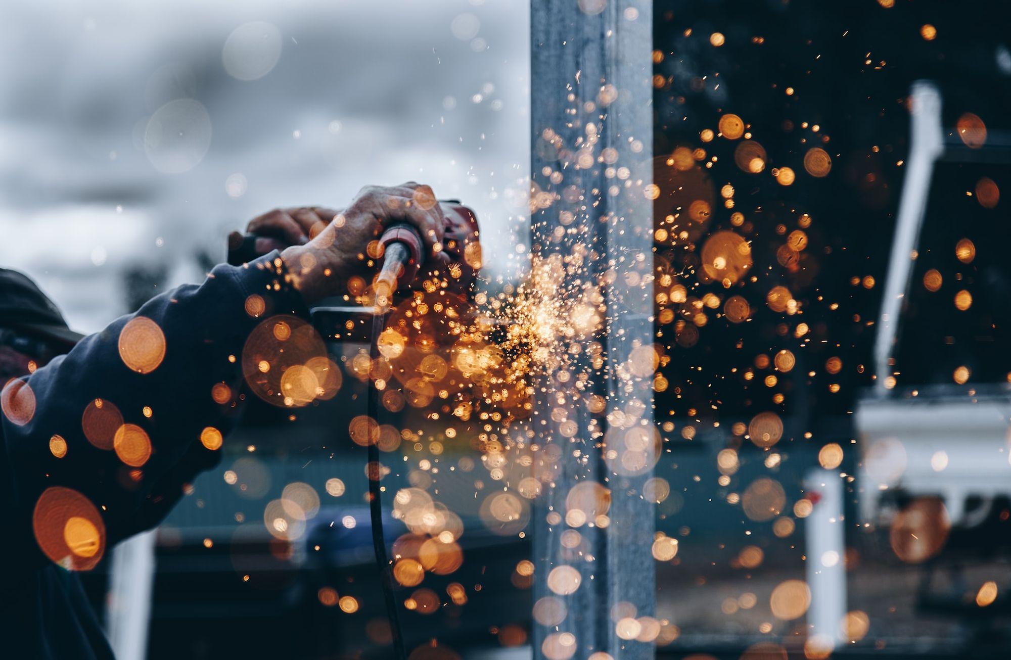 İmalat PMI yavaşlamayı teyit ediyor