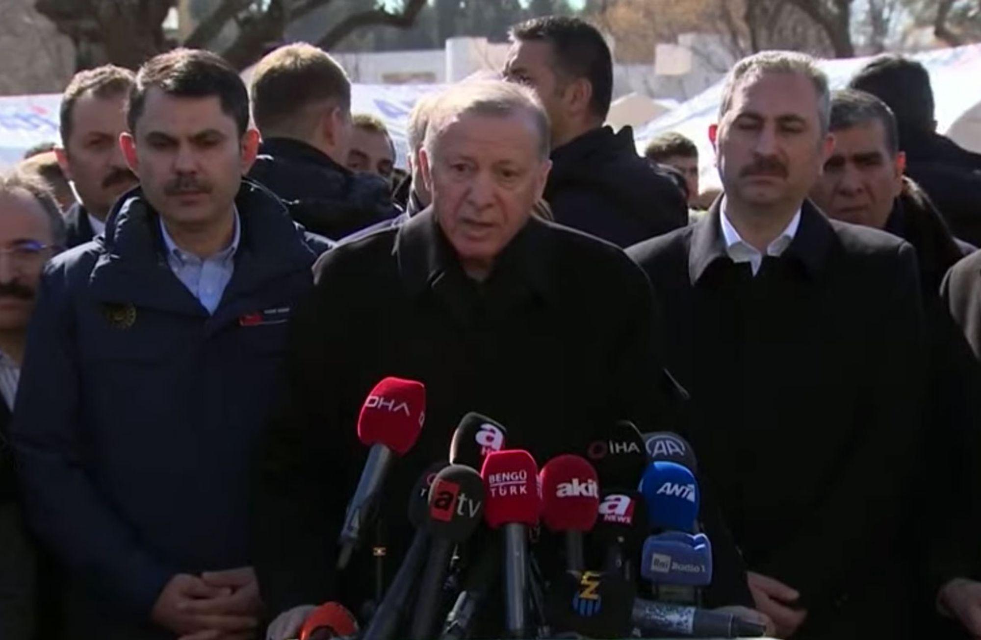 🔔 Cumhurbaşkanı Erdoğan: “Yıkılan konutların yerine yenisi yapılacak”