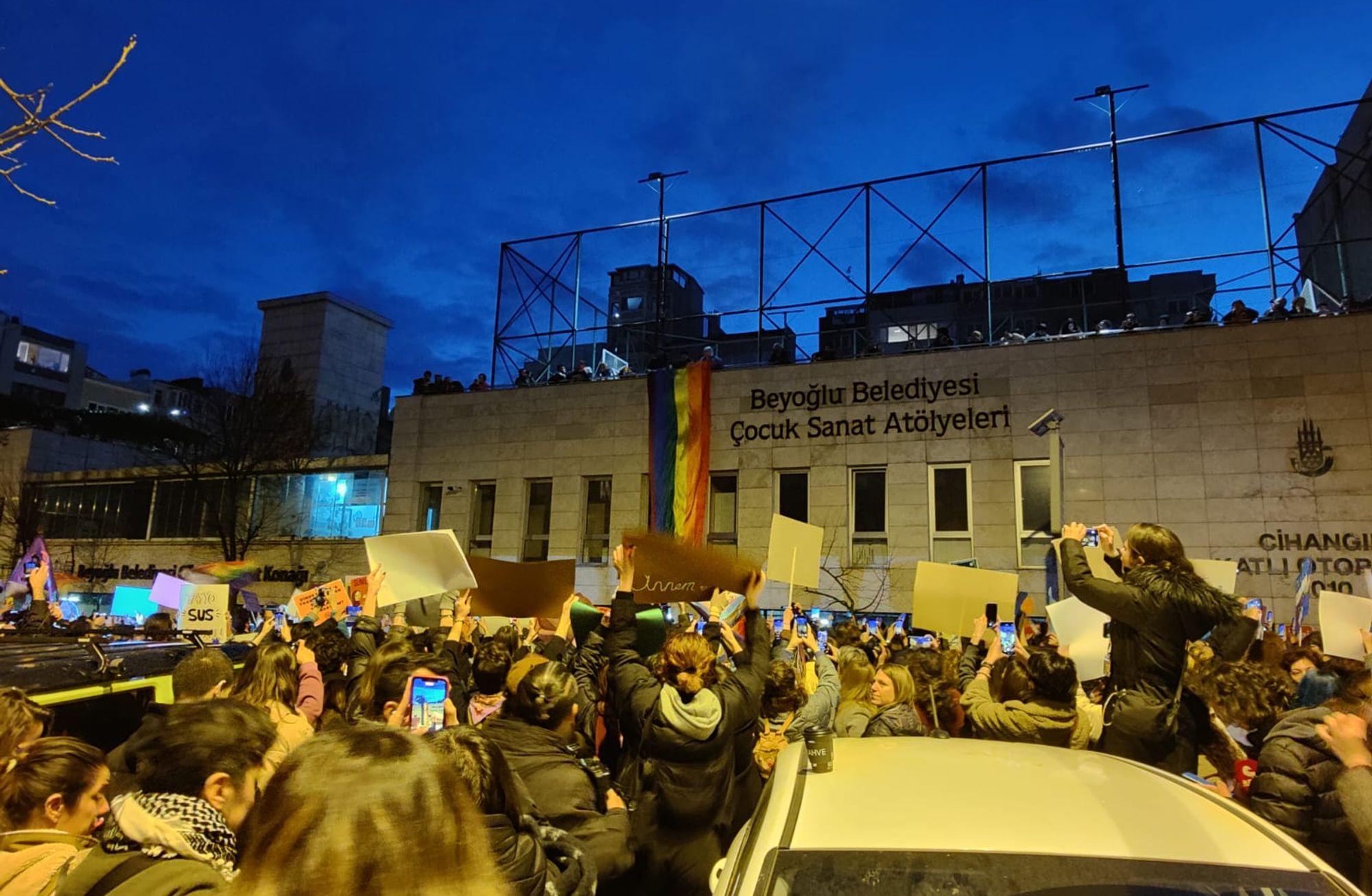 afetlerde LGBTİ+ yetişkin ve çocuk haklarını konuşmak neden önemli?