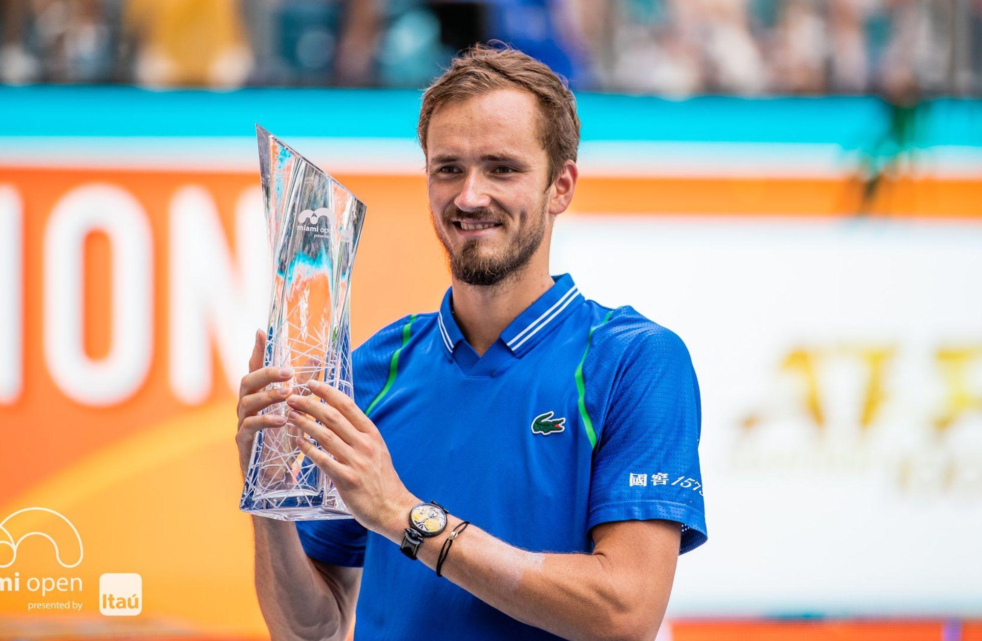 Miami Açık Finali'nde şampiyon: Medvedev ve Kvitova