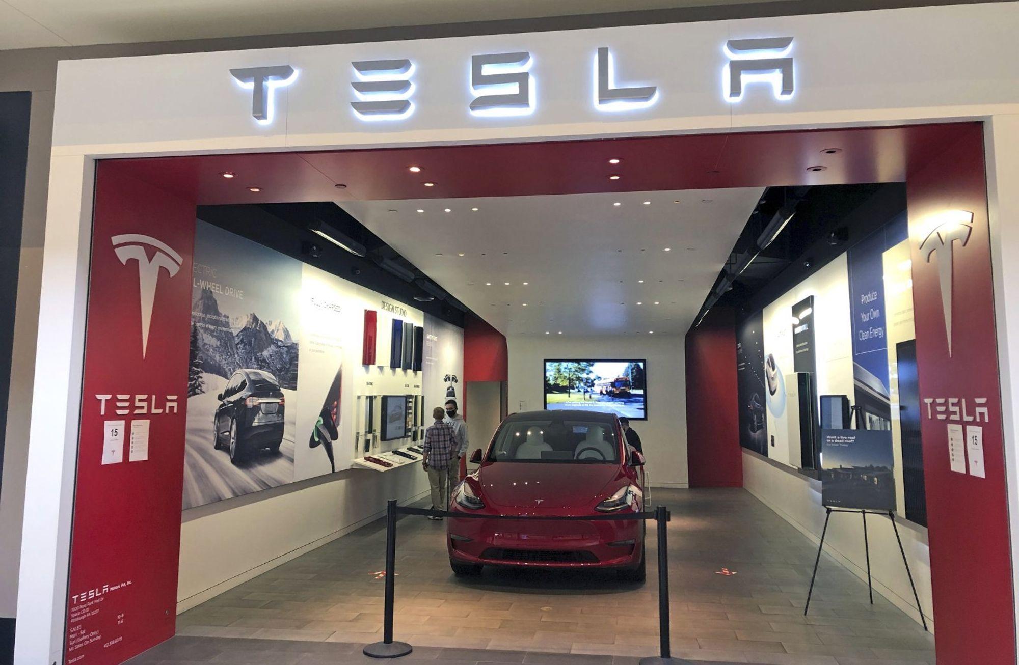 Tesla ilk çeyrekte rekor sattı