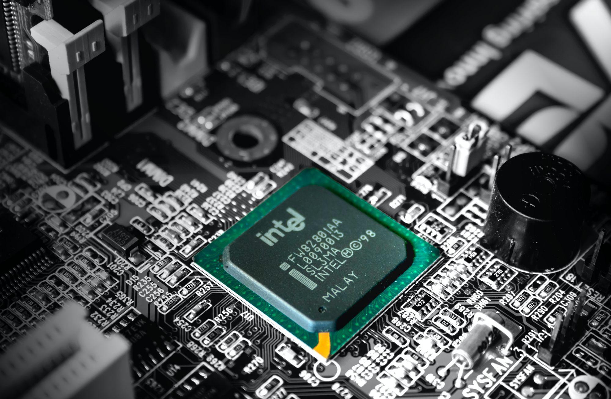 Intel laboratuvarları, yeni yapay zekâ modellerini çıkarıyor