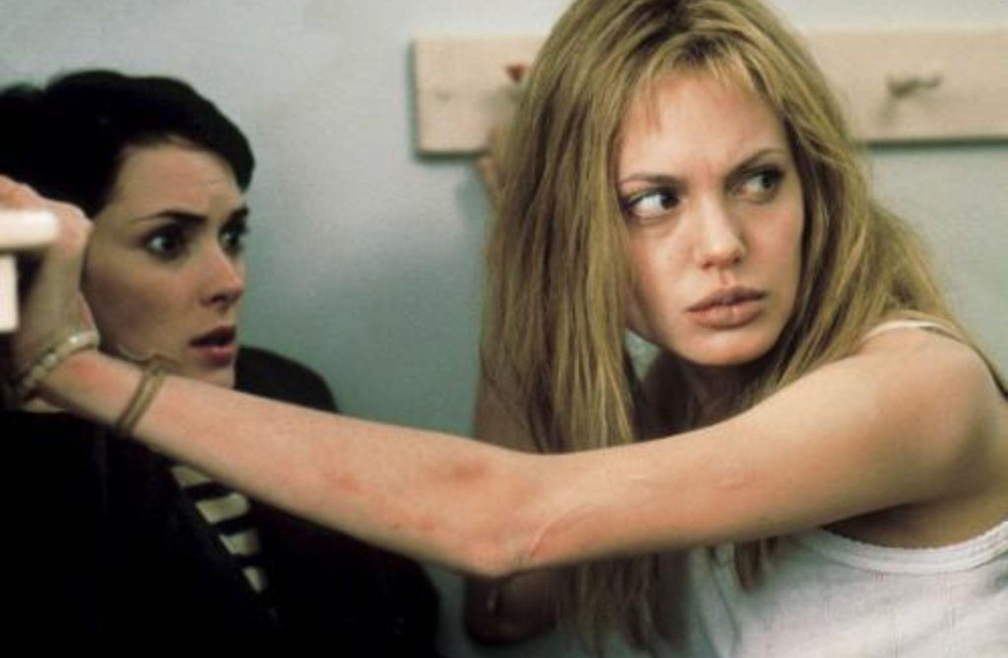 Kesintiye uğramış çocukluğum: "Girl, Interrupted"