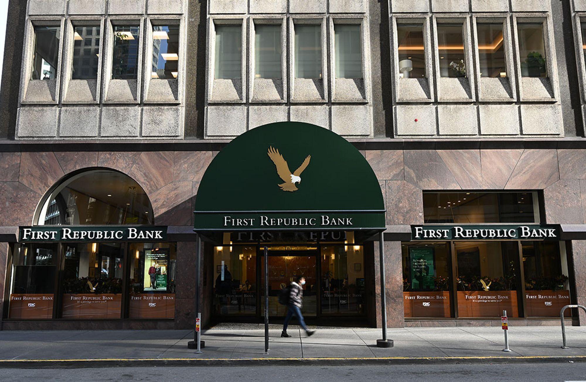 First Republic'e nakit enjekte eden bankalardan yedek akçe kararı 