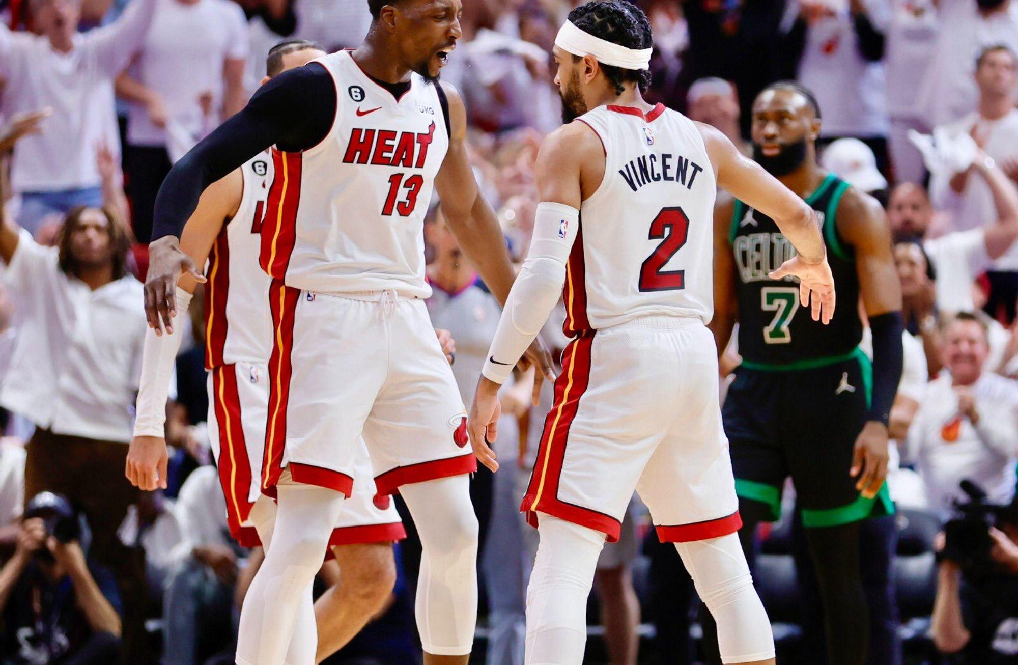 Miami Heat seriyi 3-0'a getirdi