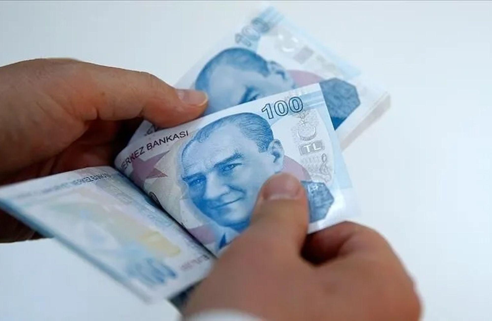 Bloomberg: Piyasa TL'de zayıflama bekliyor