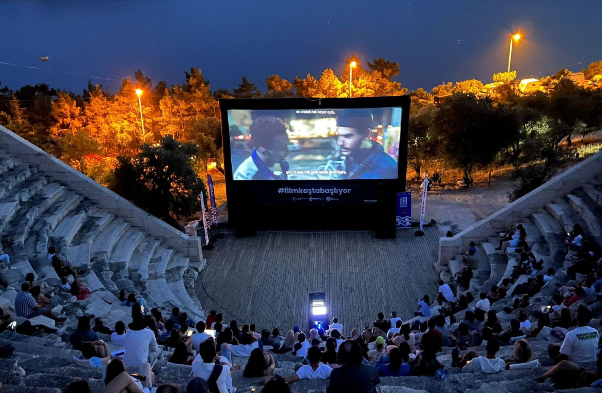 Film Kaş'ta başlıyor, yeniden.