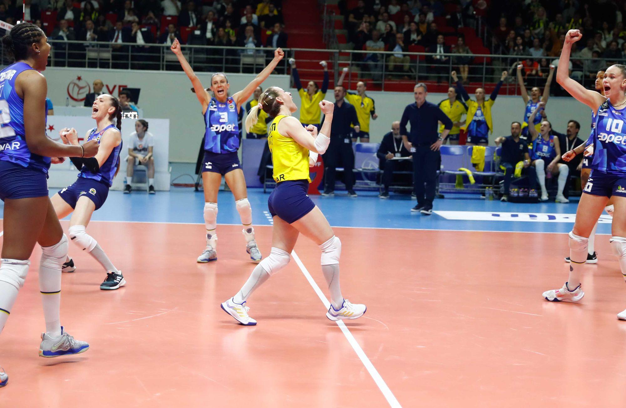 Sultanlar Ligi Play-off: Fenerbahçe Opet avantaj yakaladı